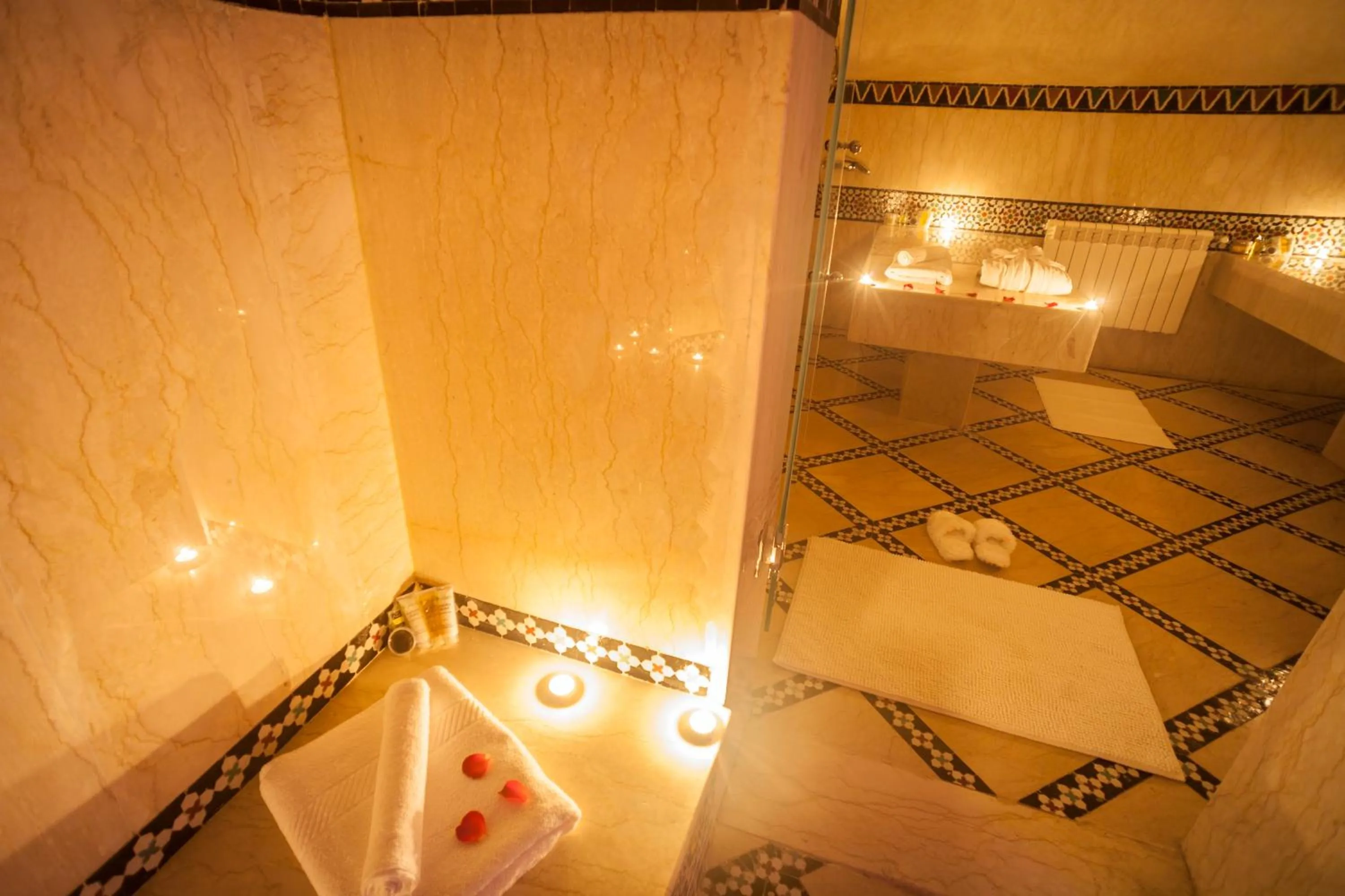 Property building in Villa Pomme d'Or