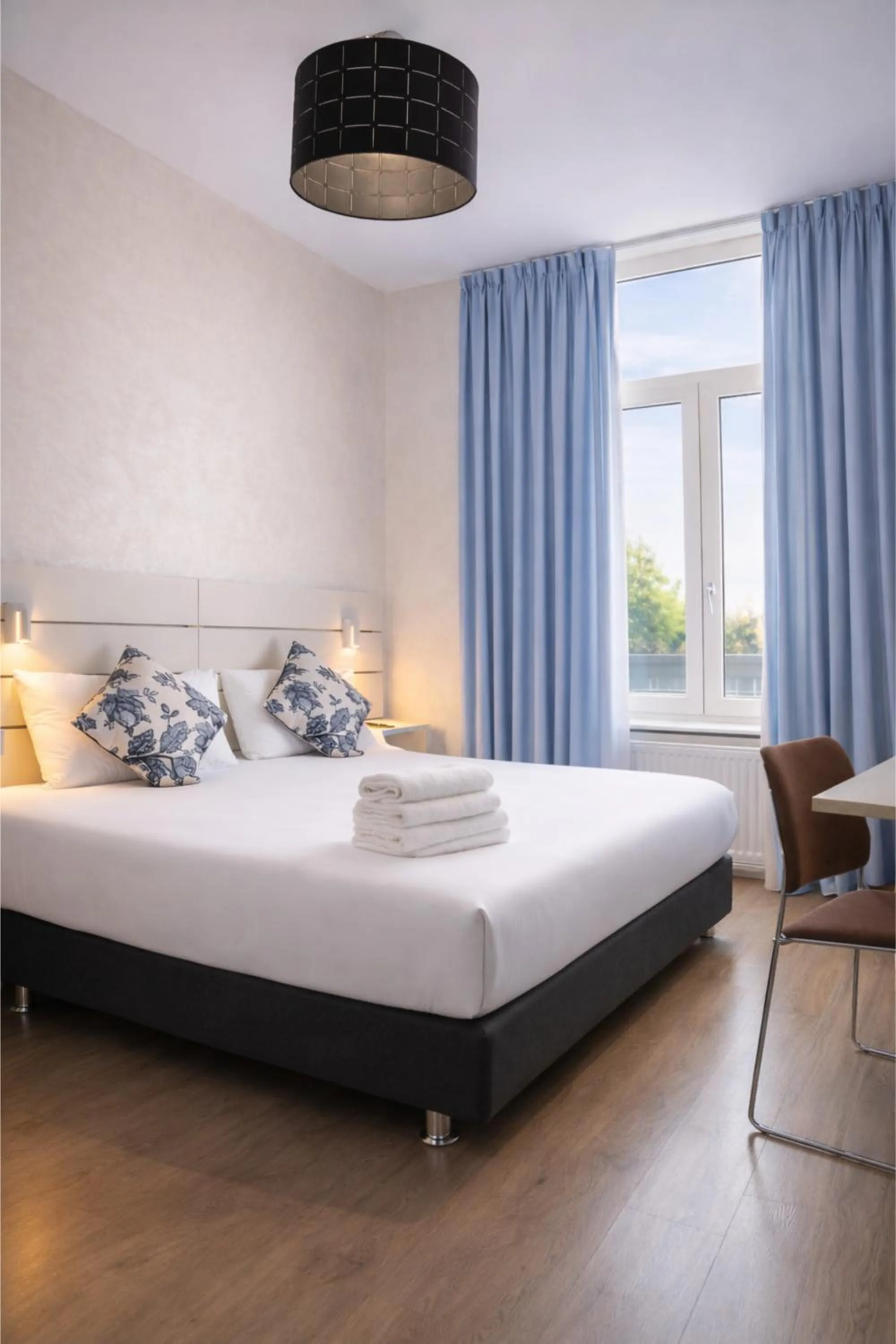 Bed in Hotel Le Centenaire Brussels Expo