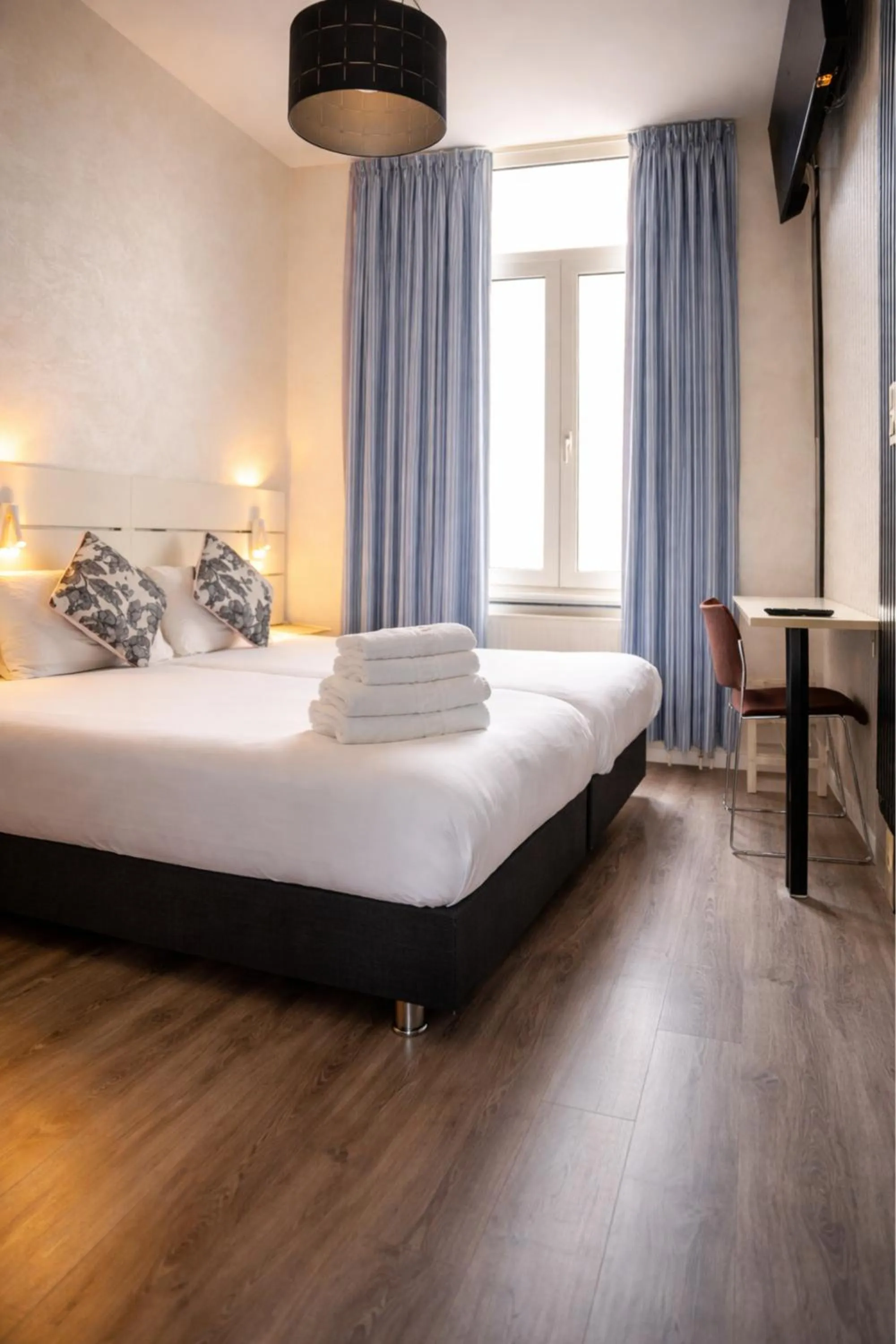 Bed in Hotel Le Centenaire Brussels Expo