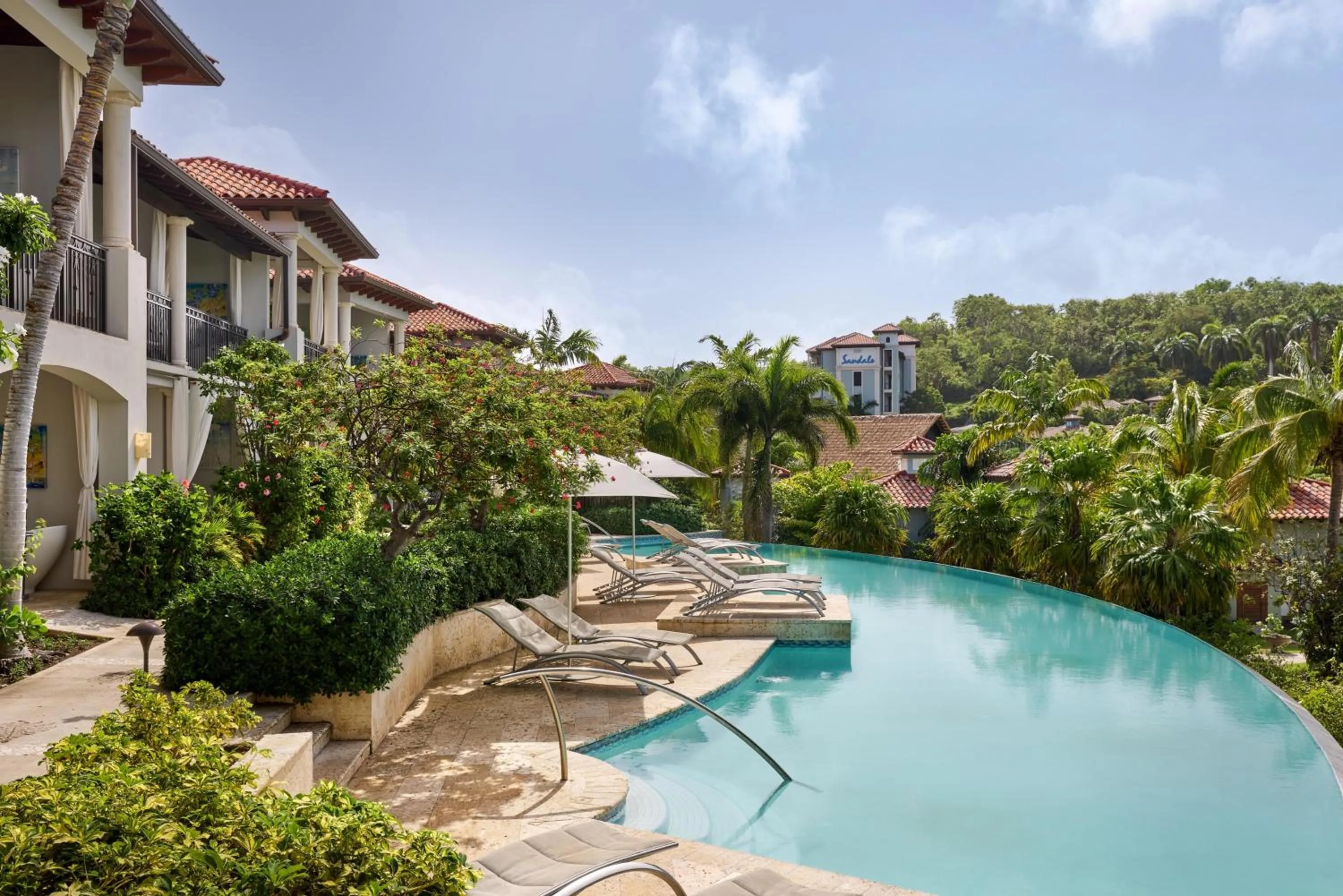 Swimming pool in Sandals Grenada All Inclusive - Couples Only