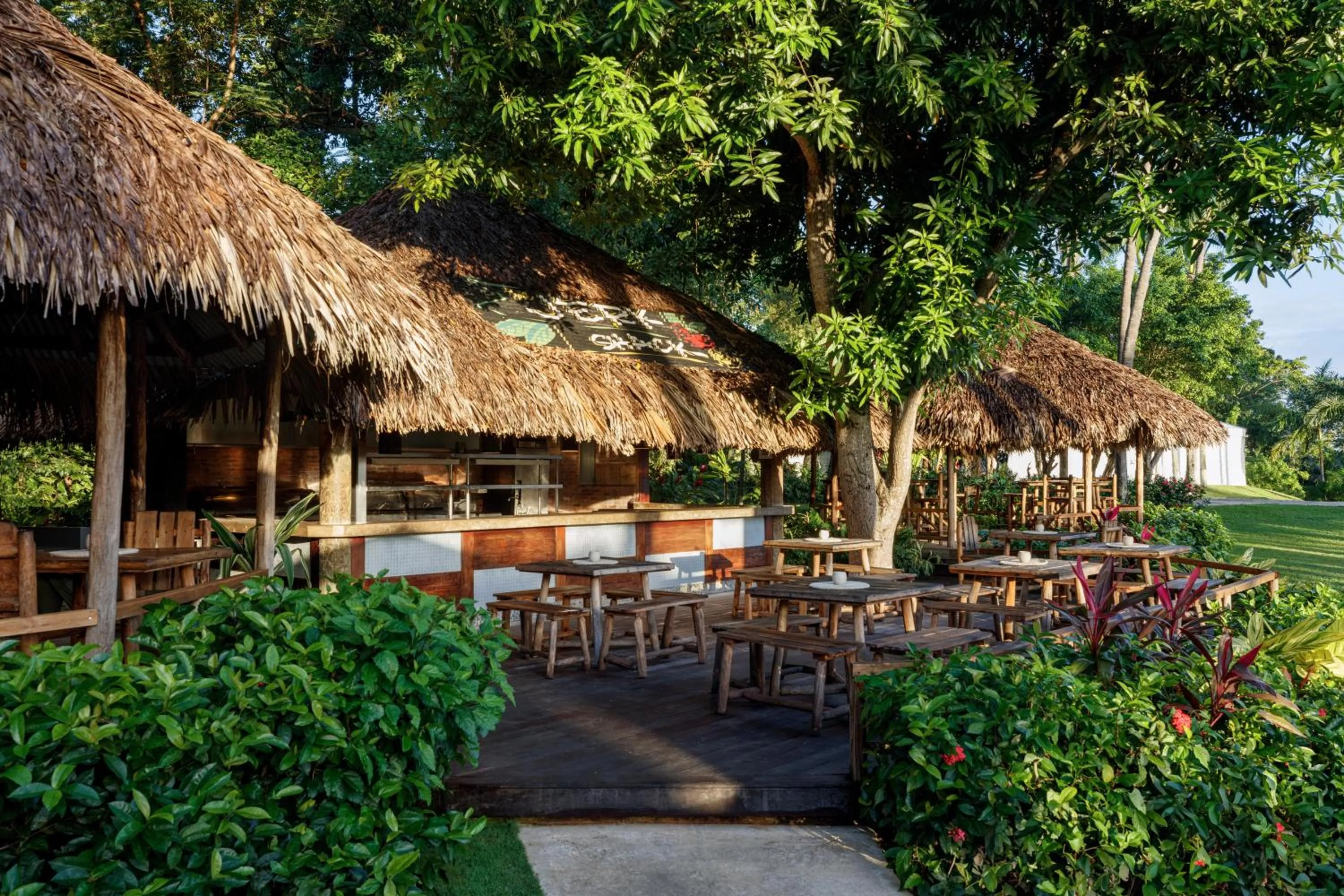 Lounge or bar in Sandals Ochi Beach All Inclusive Resort - Couples Only