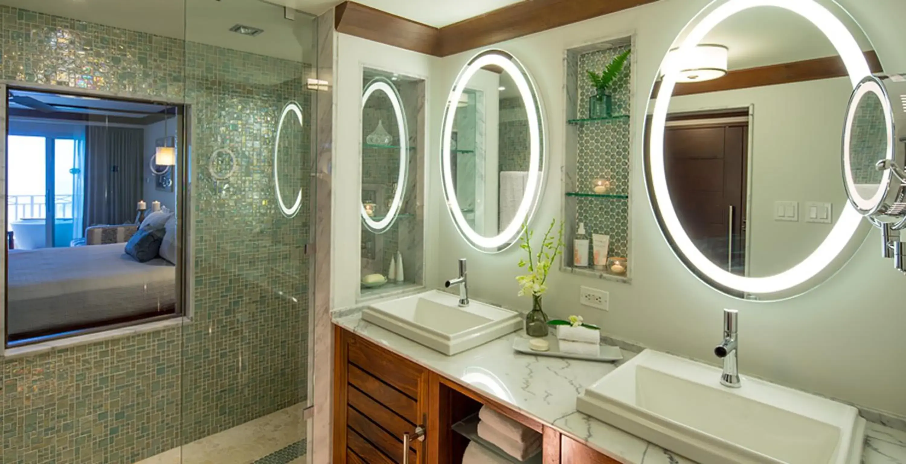 Beachfront Club Level Suite with Balcony Tranquility Soaking Tub in Sandals Barbados All Inclusive - Couples Only Beachfront Club Level Suite with Balcony Tranquility Soaking Tub in Sandals Barbados All Inclusive - Couples Only