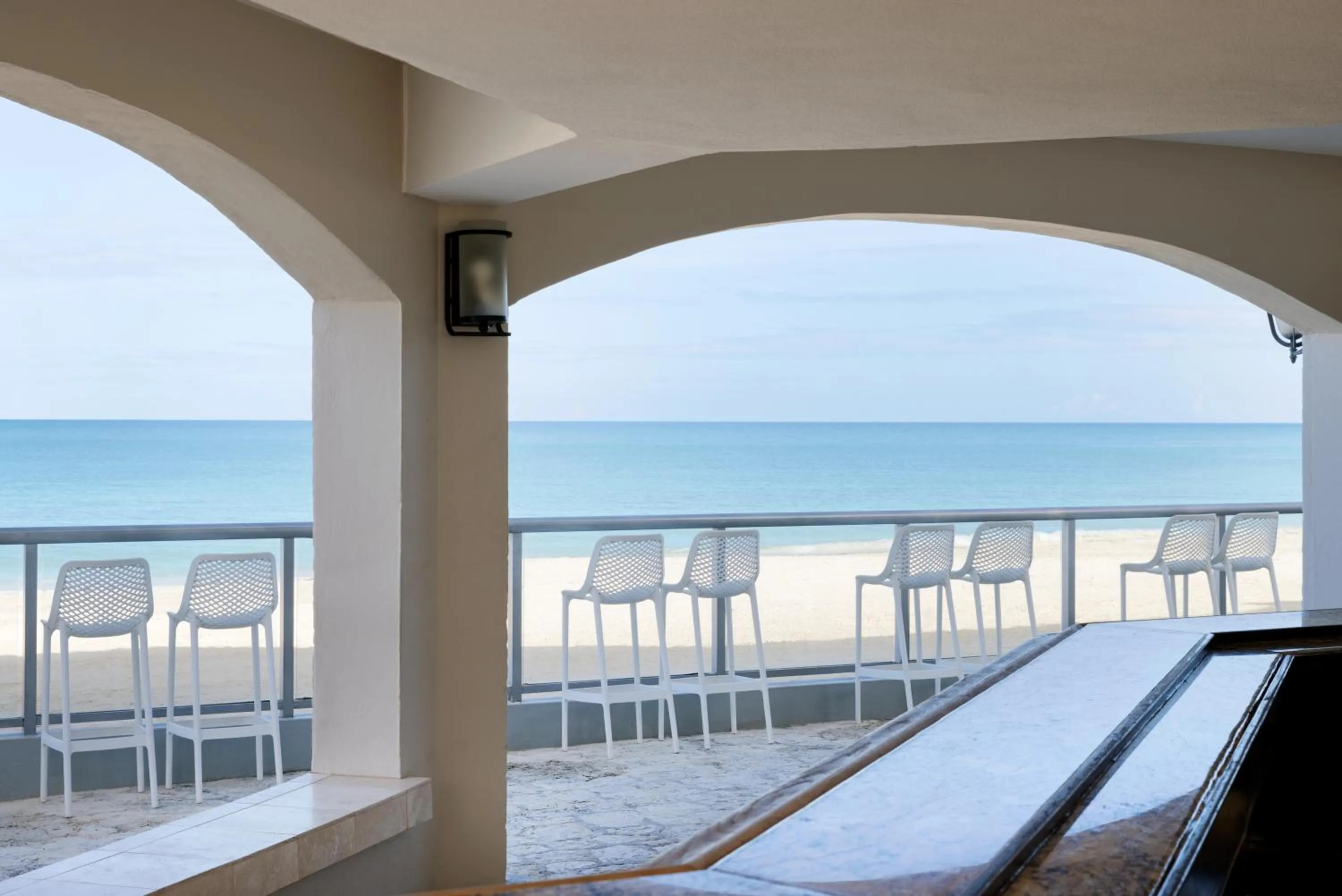 Lounge or bar in Sandals Grande Antigua - All Inclusive Resort and Spa - Couples Only