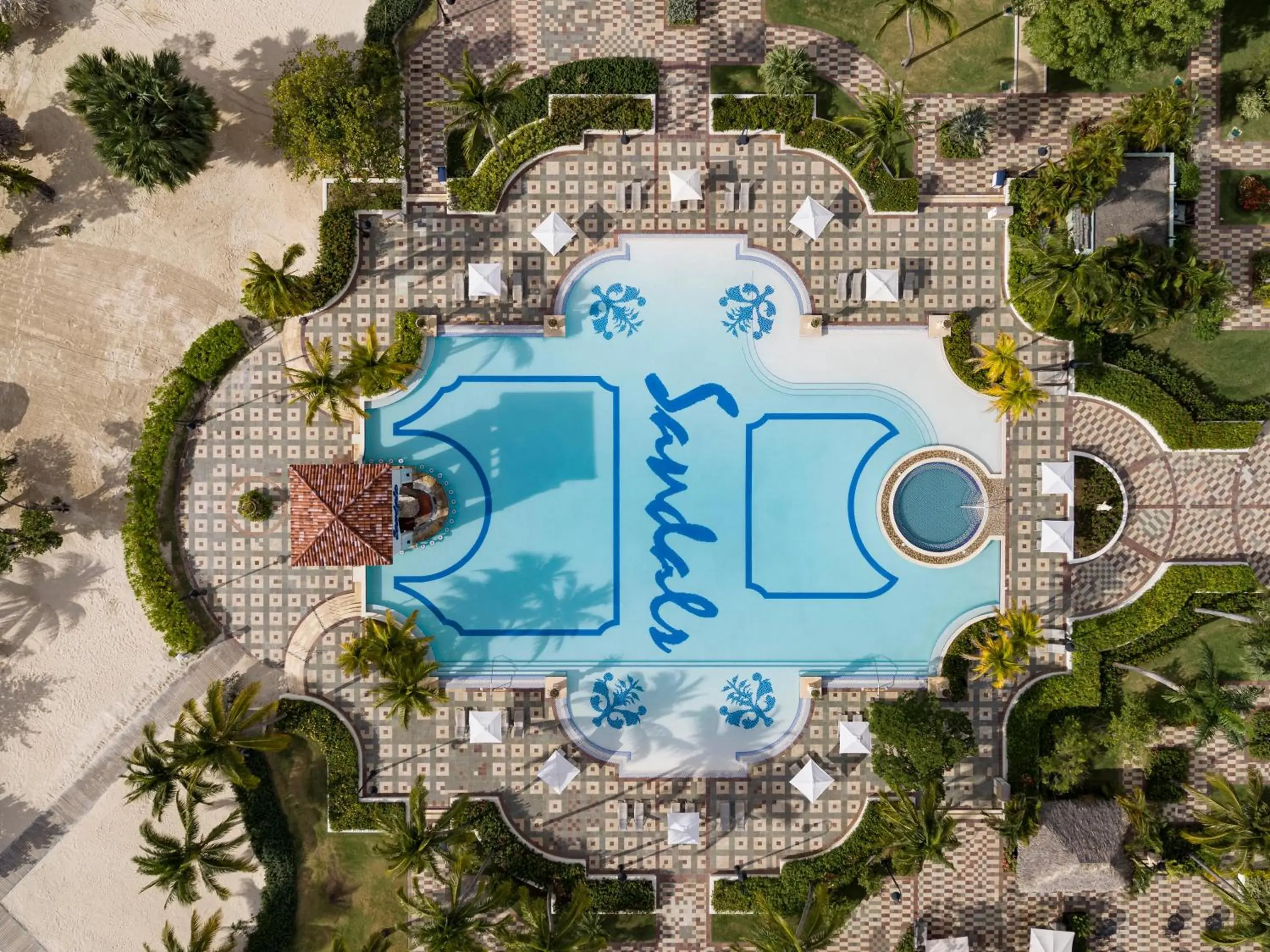 Swimming pool in Sandals South Coast All Inclusive - Couples Only Swimming pool in Sandals South Coast All Inclusive - Couples Only