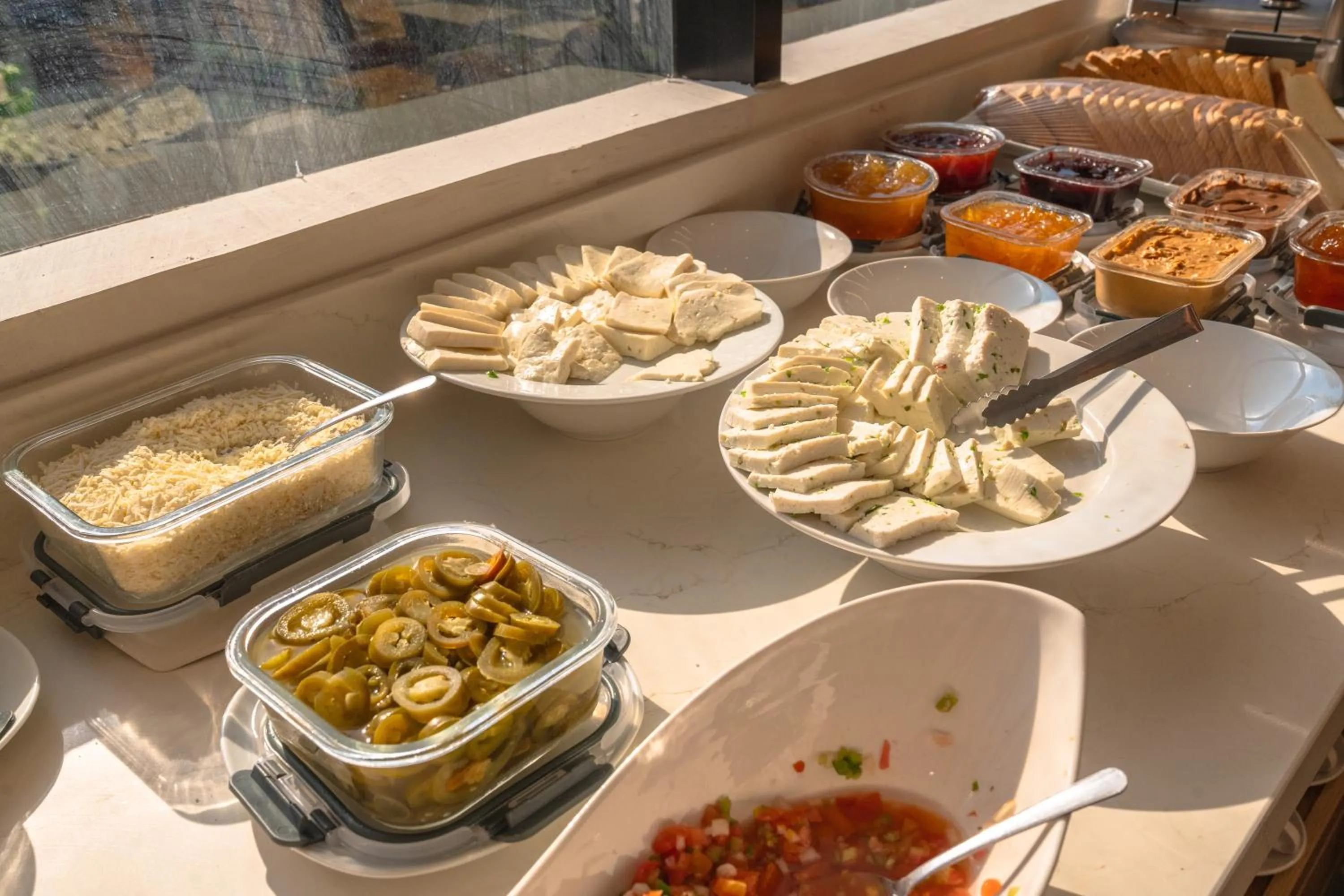 Buffet breakfast in Hotel Los Andes