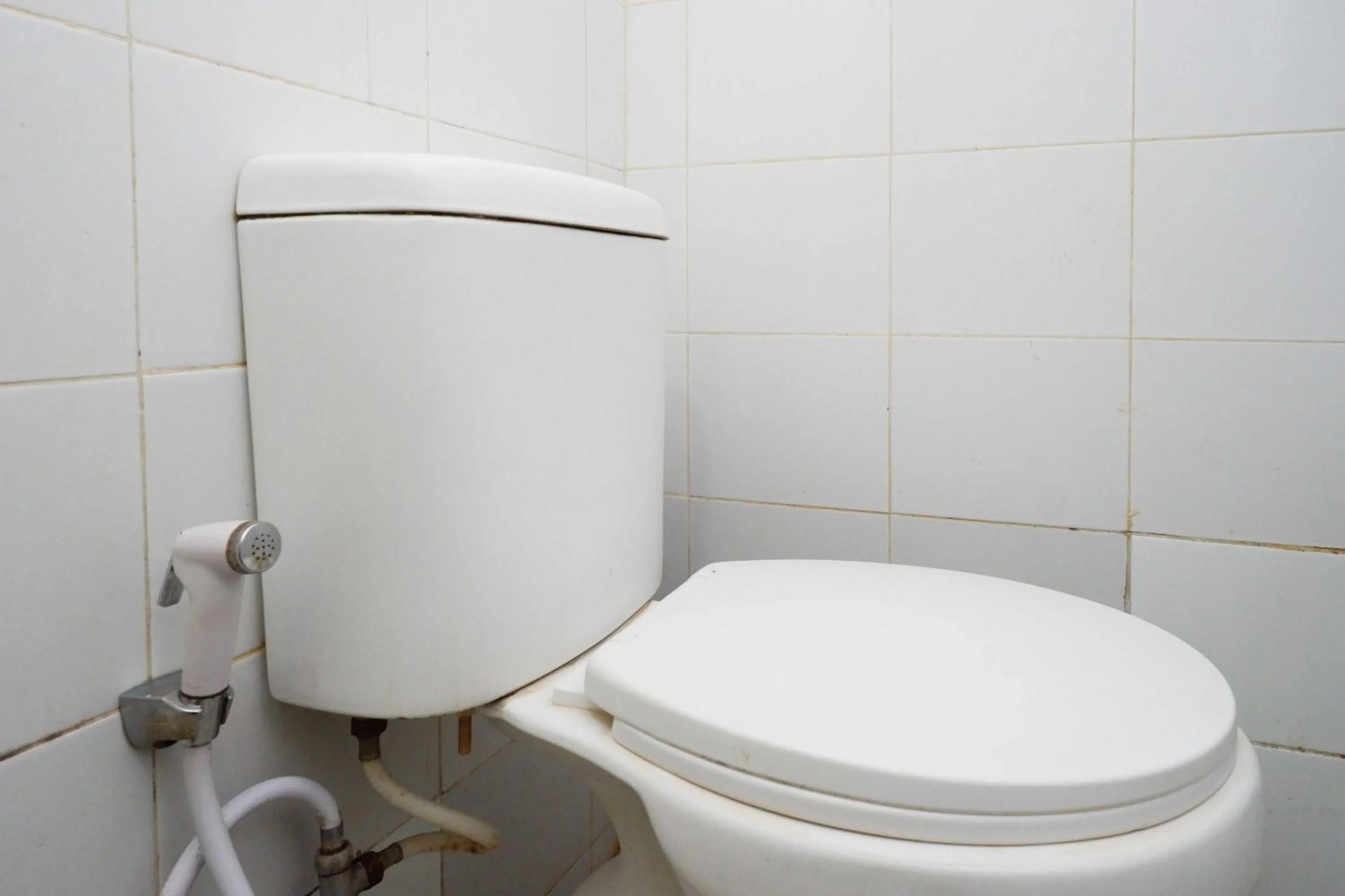 Bathroom in Urbanview Hotel Double Tree near RSUD Margono Purwokerto