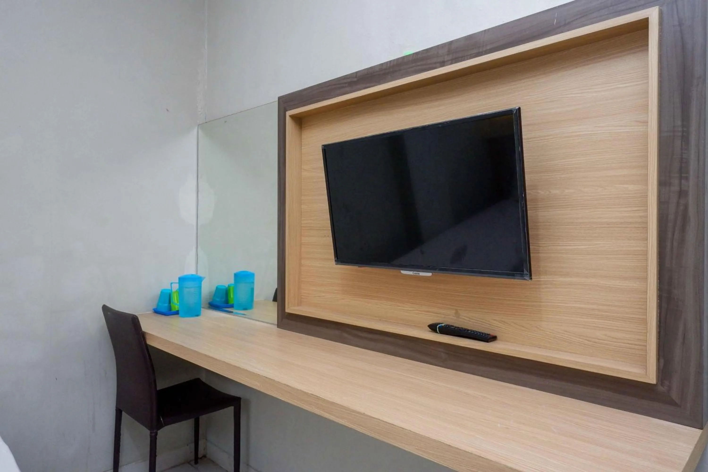 TV and multimedia in Urbanview Hotel Double Tree near RSUD Margono Purwokerto