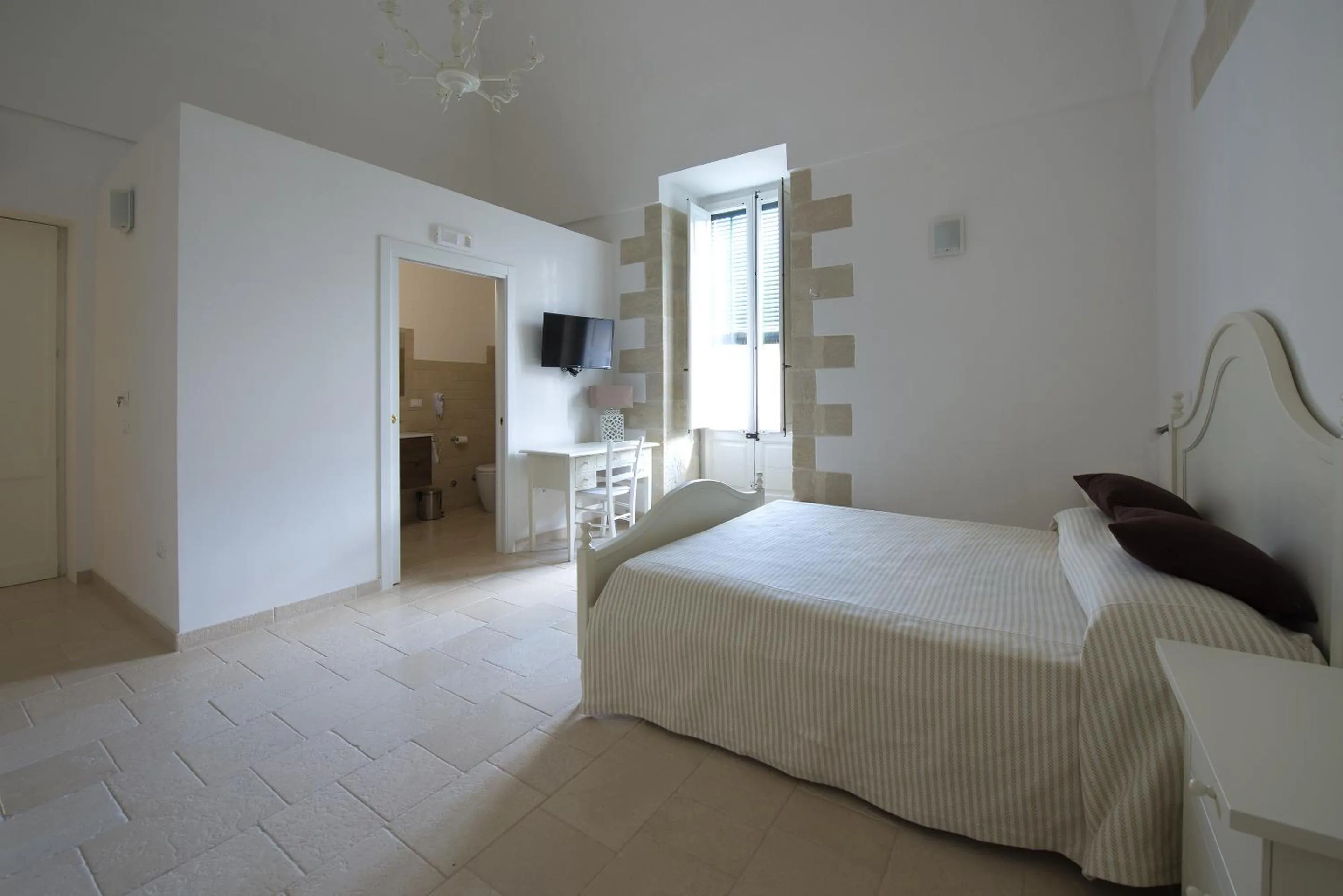 Photo of the whole room, Bed in Palazzo Vilei