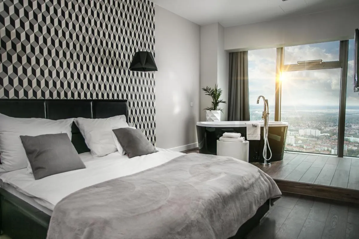  Two-bedroom Apartment with Bathtub in 30th+ Floor Apartments in Sky Tower