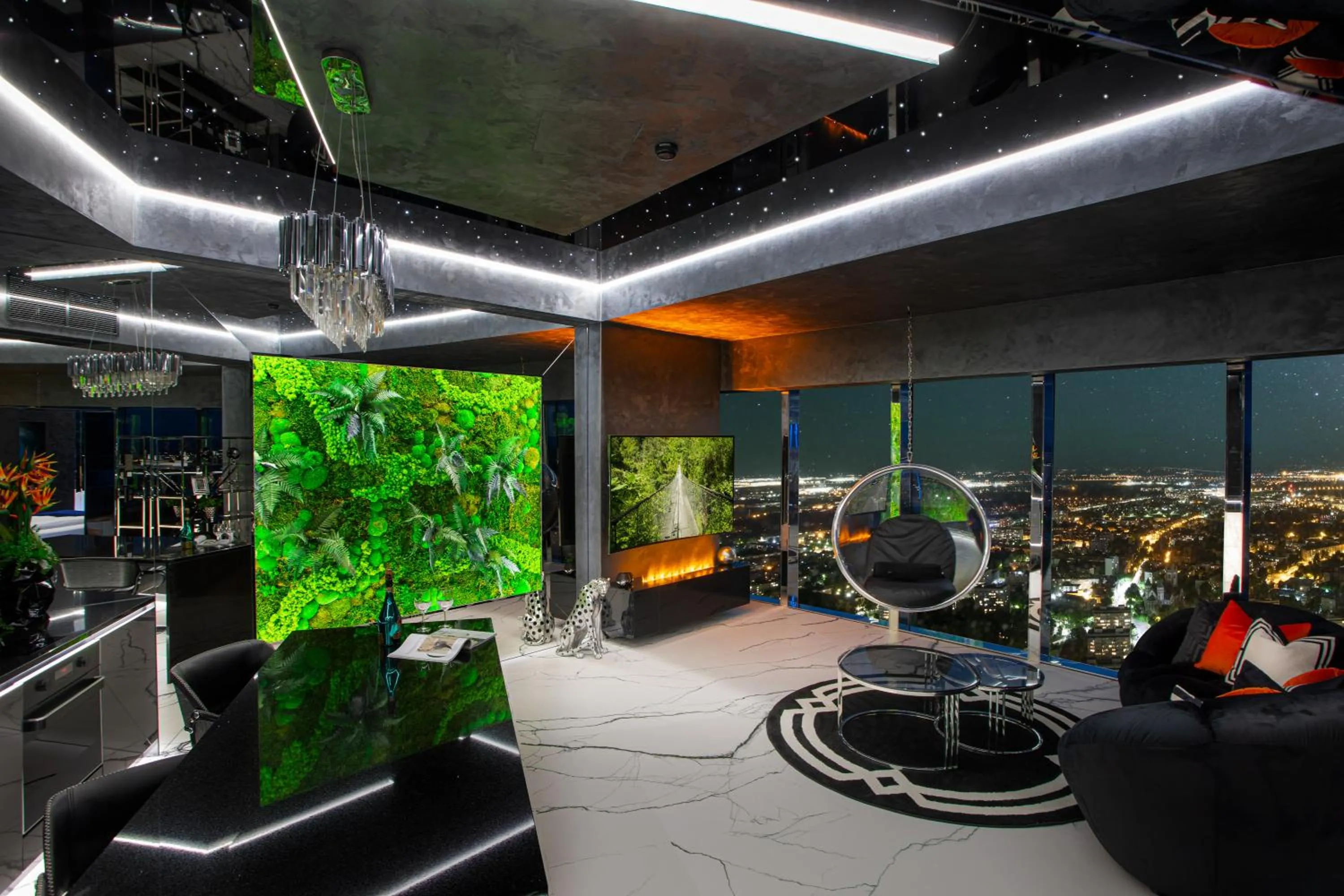 TV and multimedia in 30th+ Floor Apartments in Sky Tower