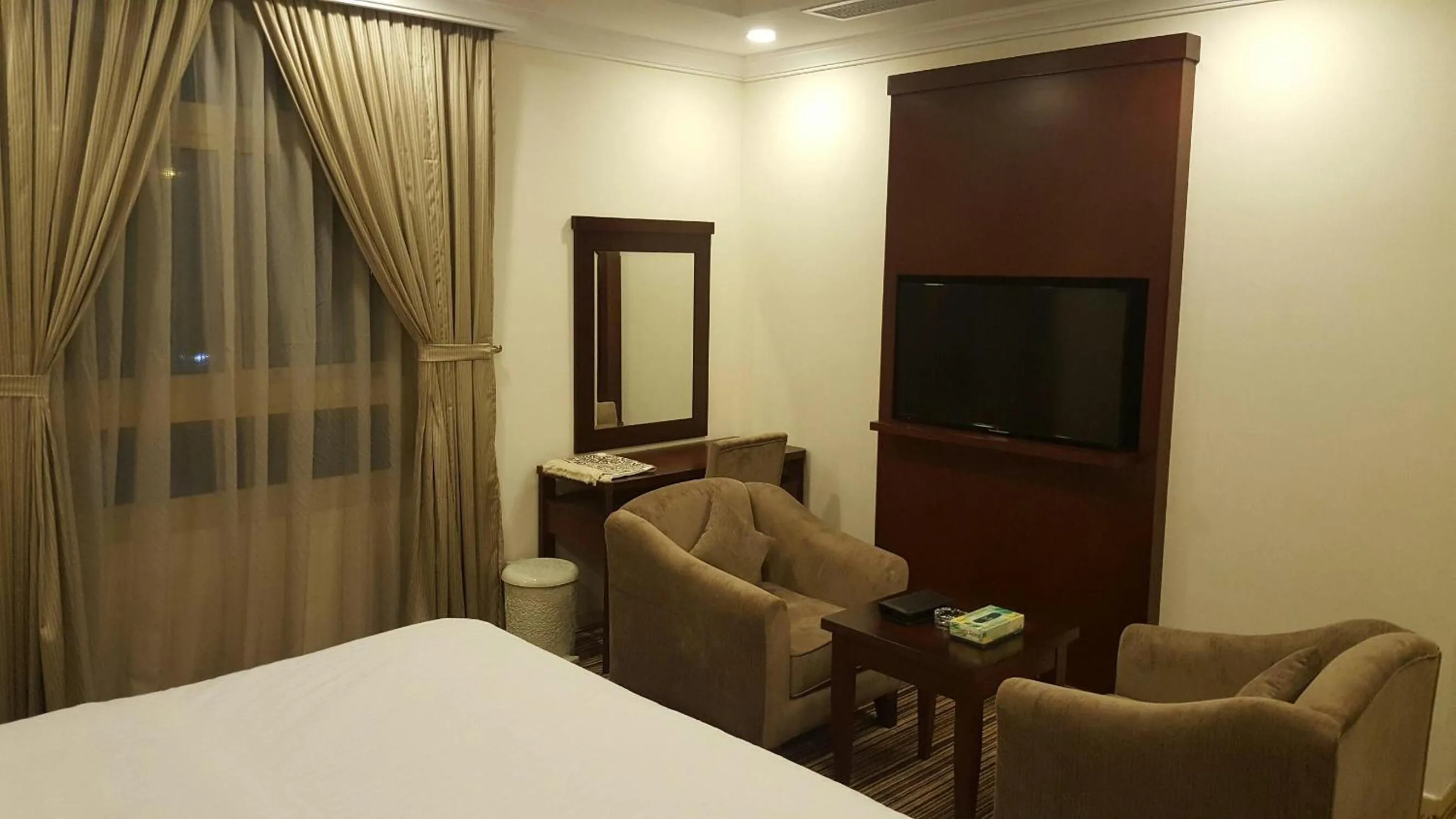 Bed in Elaf Suites Al-Andalus