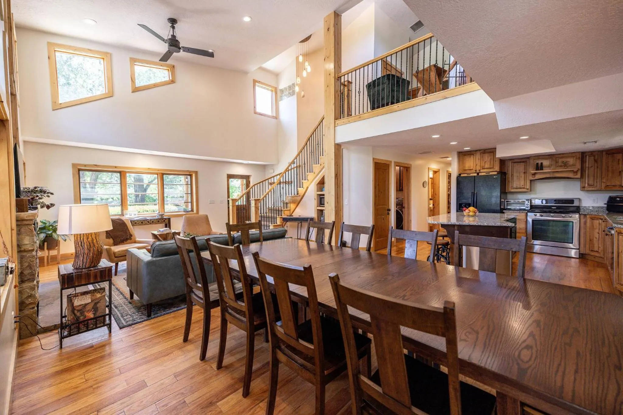 Dining area in Engen Hus Bed and Breakfast