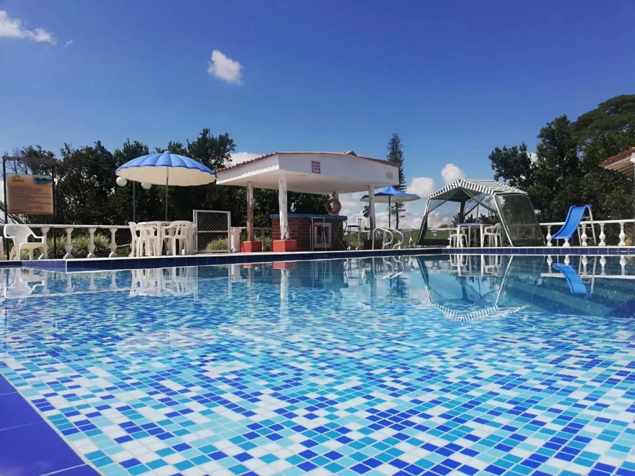 Property building in Villa Luzandi