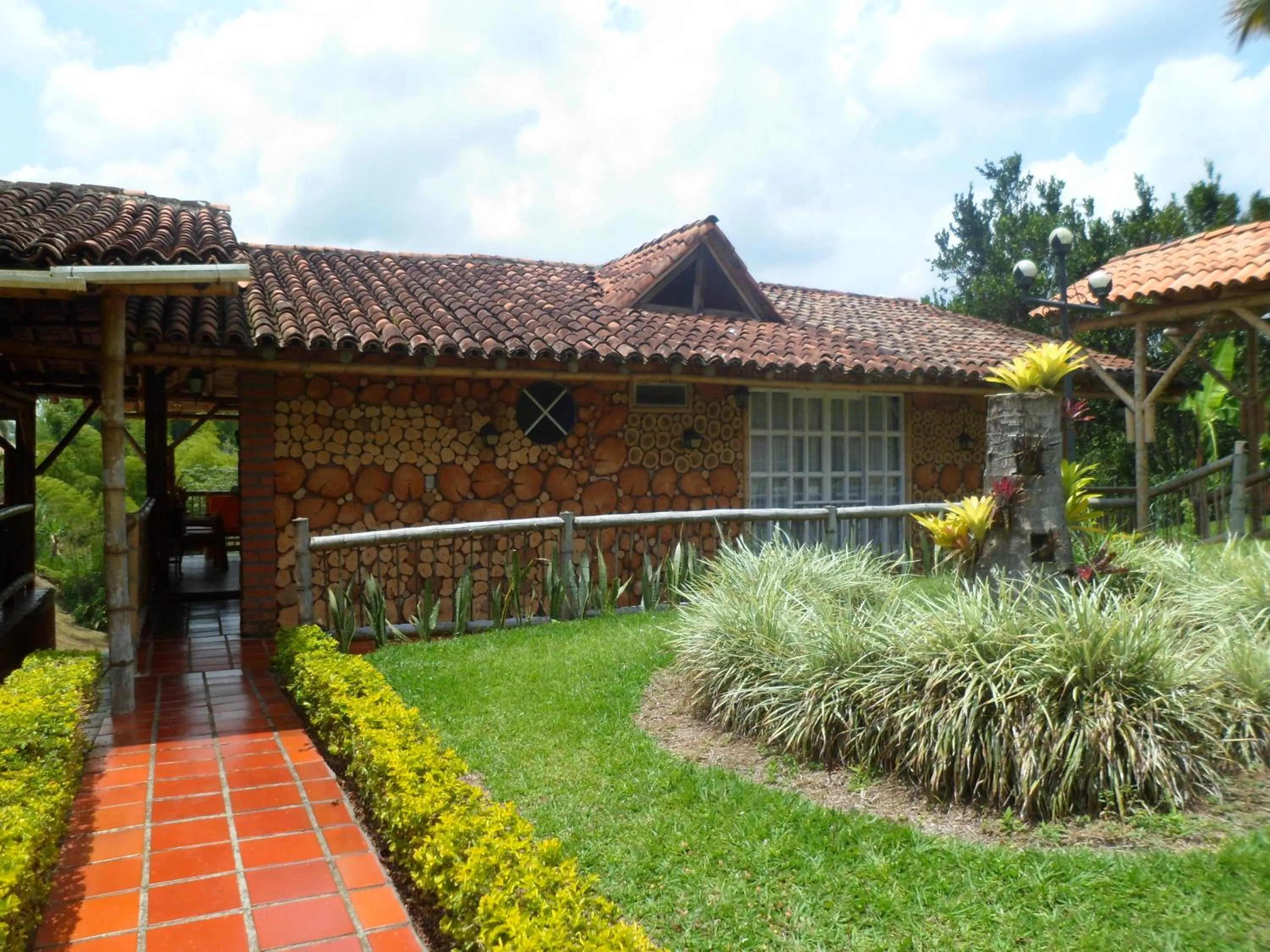 Property building in Villa Luzandi