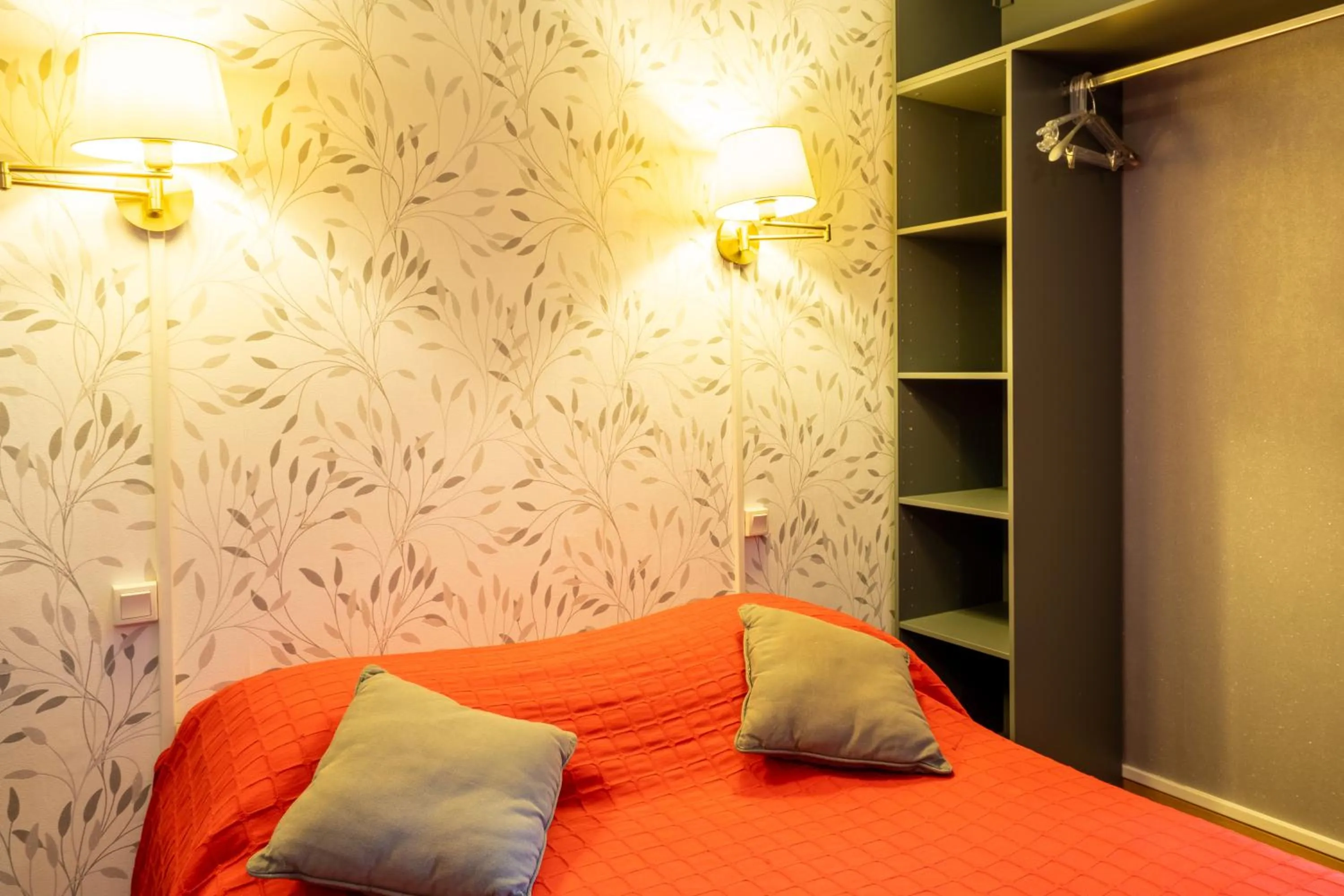 Bed in Hôtel - Restaurant Saint Jacques