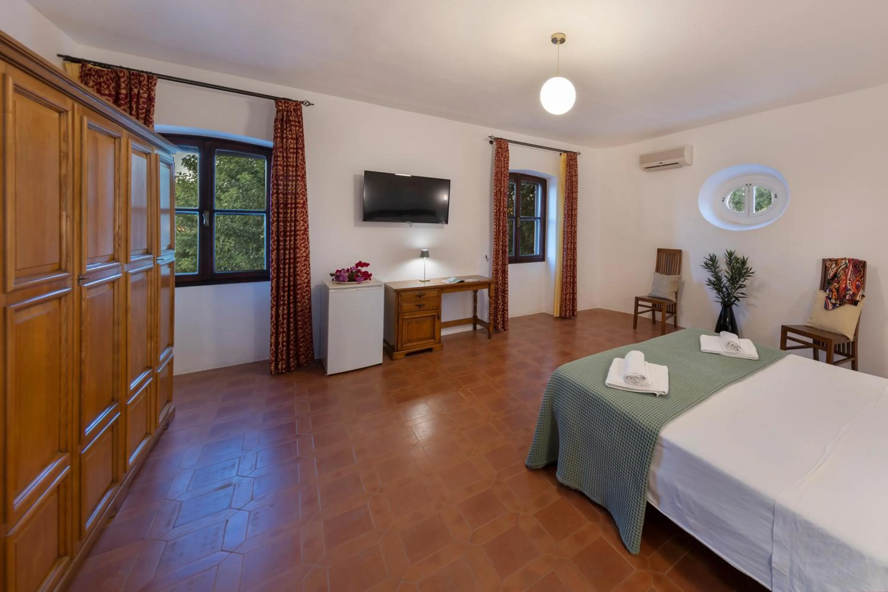 Photo of the whole room, Bed in Masseria Zanzara