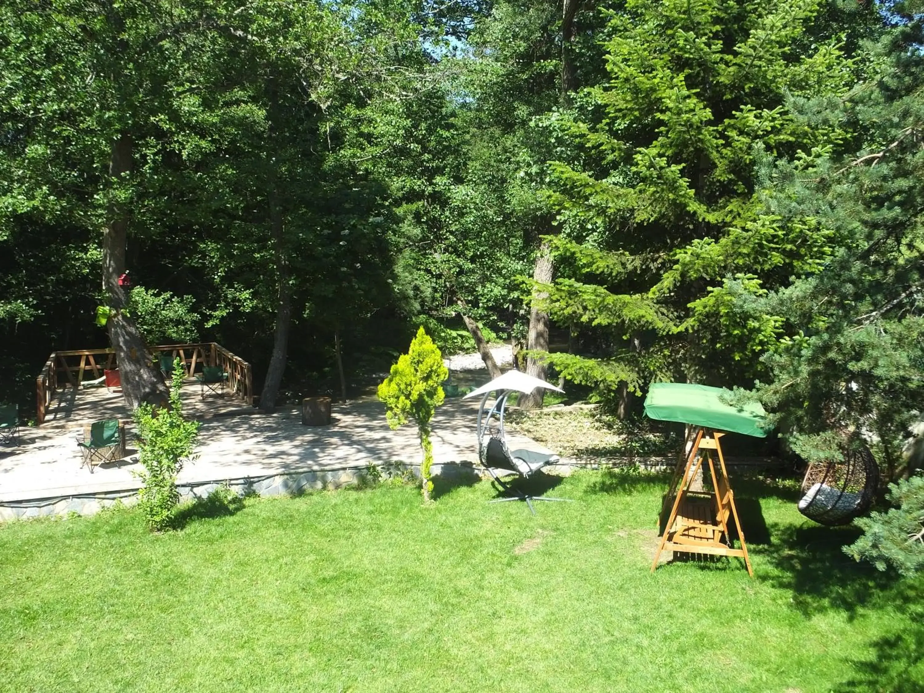 Garden in Abant Lotus Otel Garden in Abant Lotus Otel