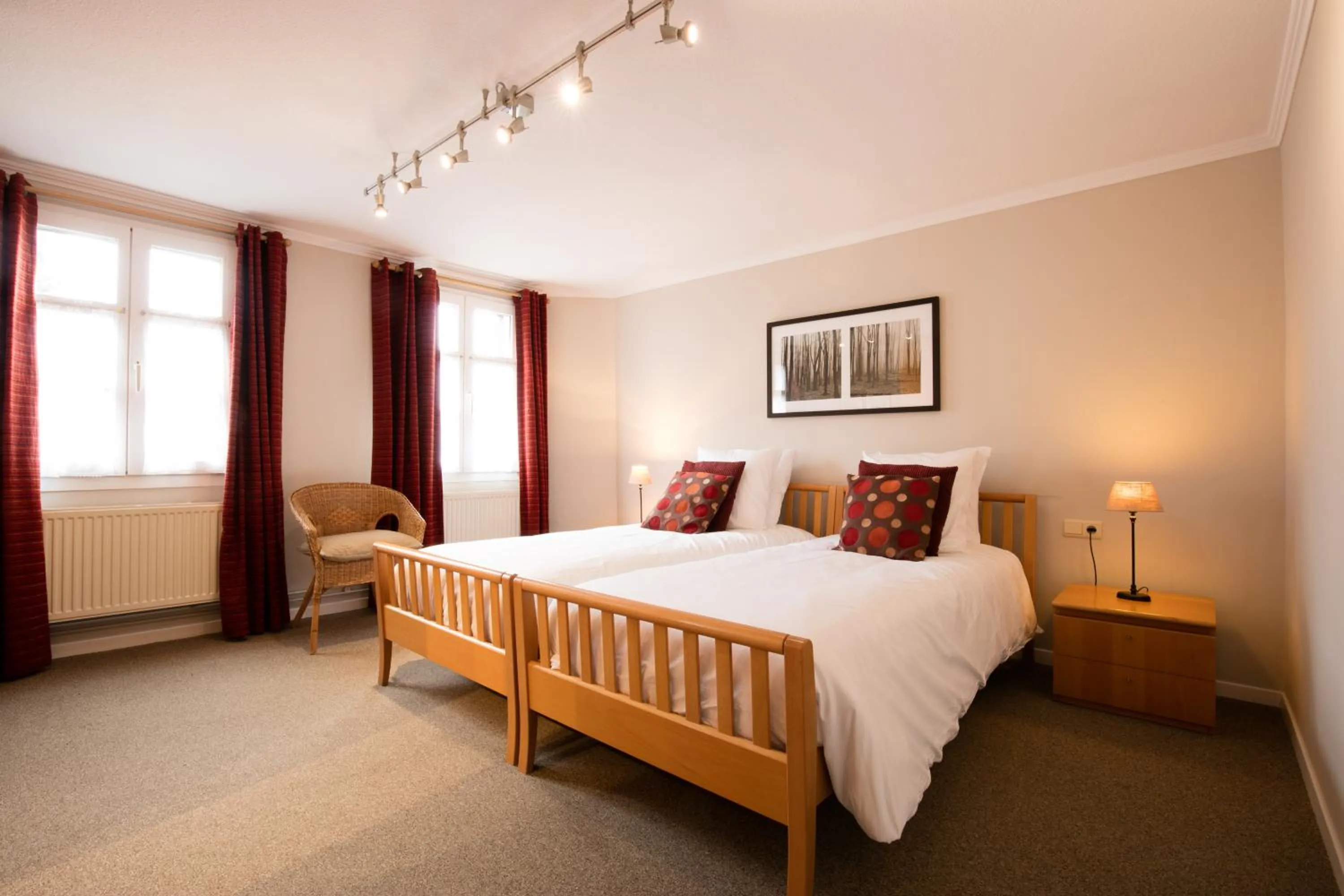 Bed in Logis Hôtel Restaurant du Moulin