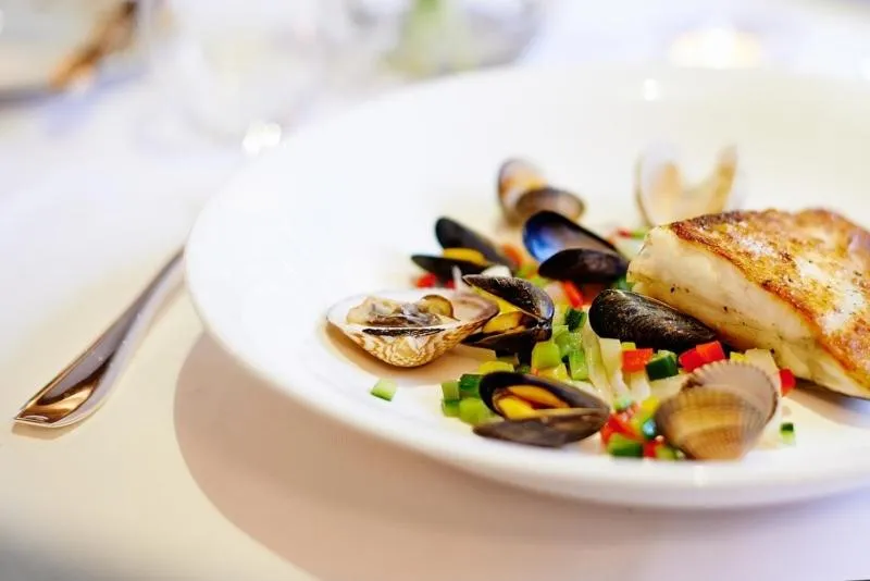 Food in Logis Hôtel Restaurant du Moulin