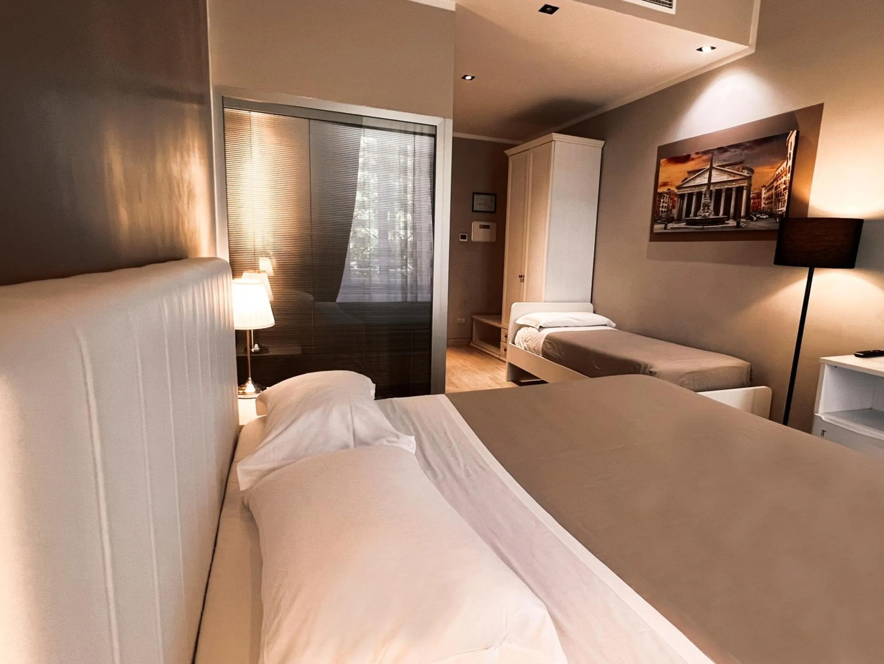 Bedroom, Bed in Fabio Massimo Guest House