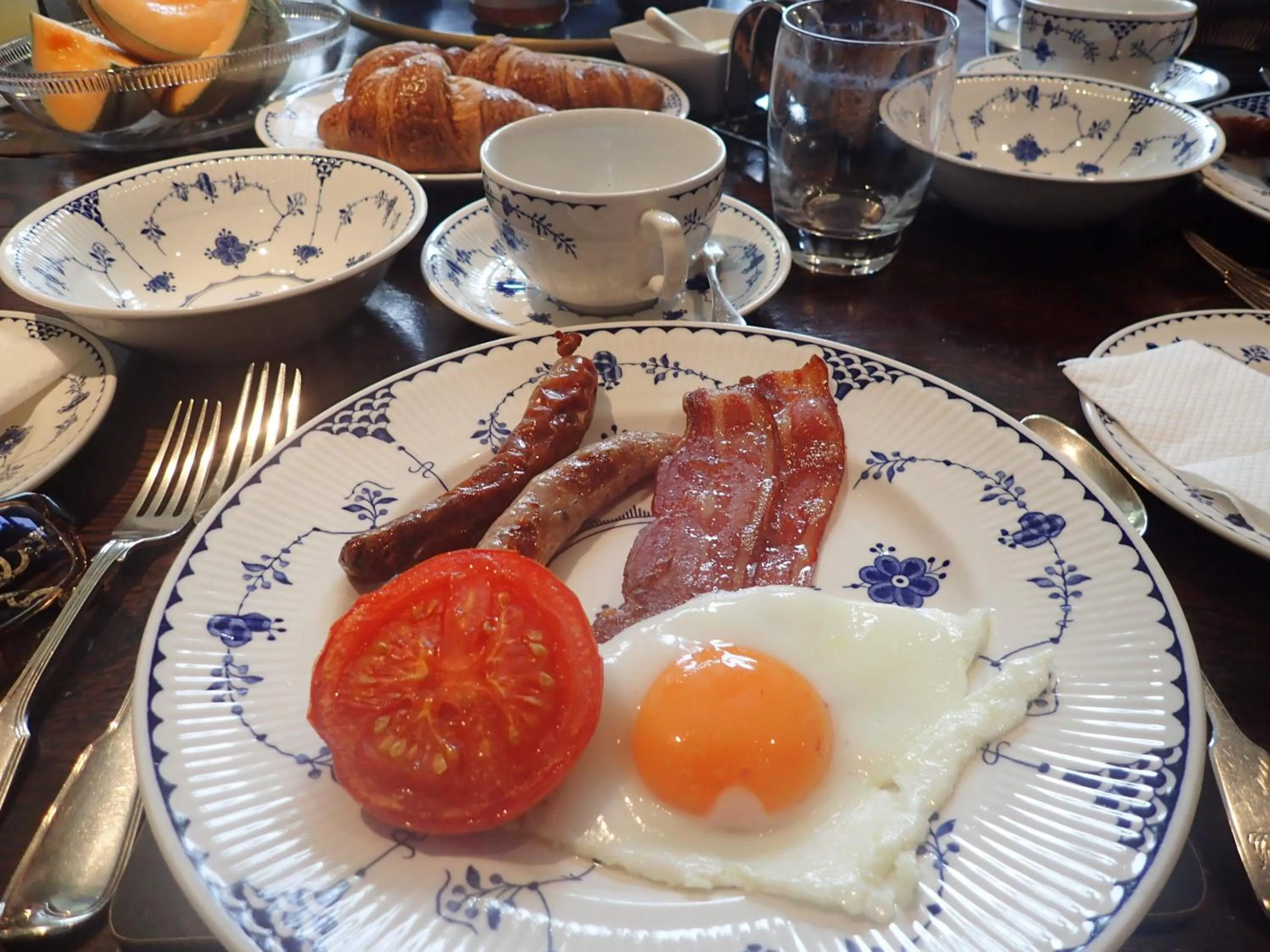 Field End House Strawberry Lane Meysey Hampton