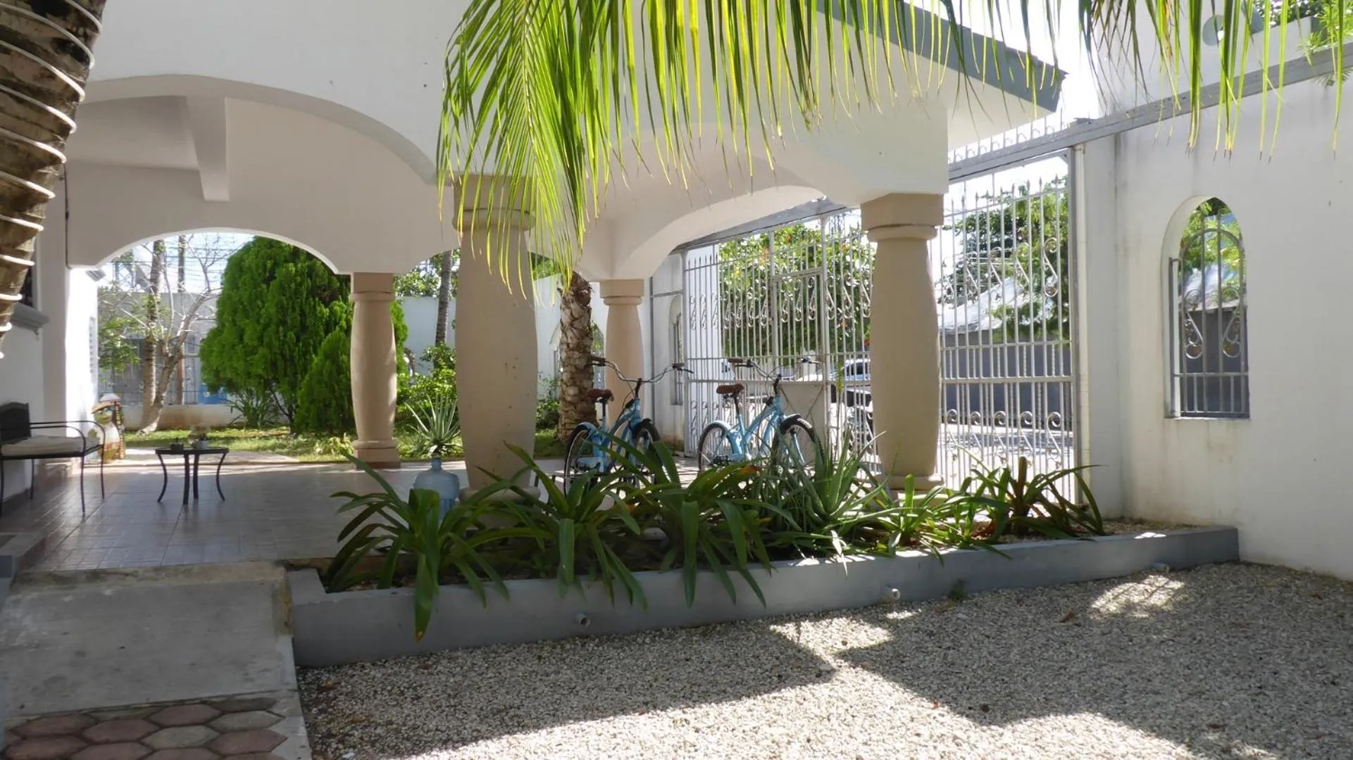 Patio in Claro de Luna