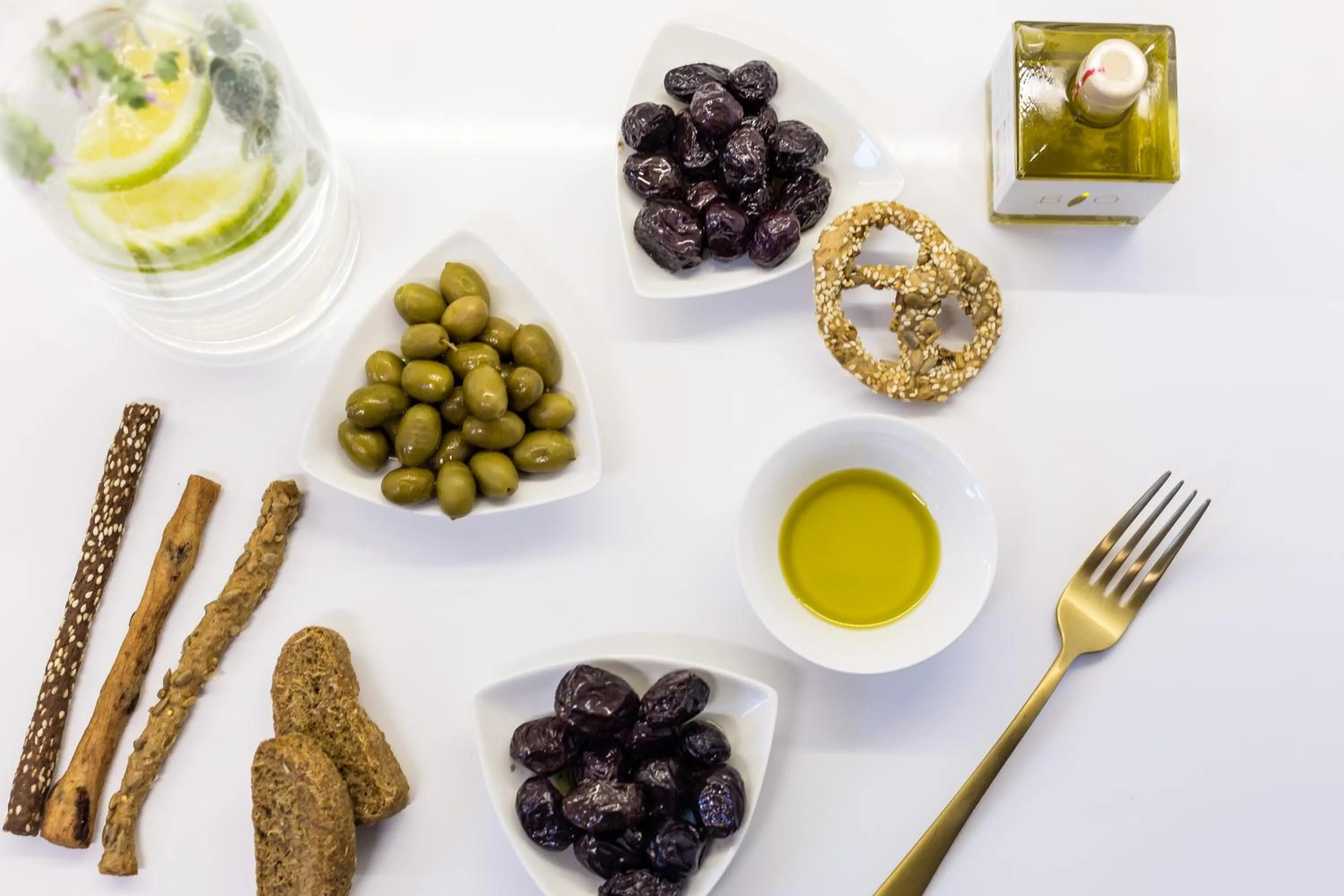 Restaurant/places to eat in Mikro Livadi Special Lodges - Has an Eco Salt water pool - 150m from the beach