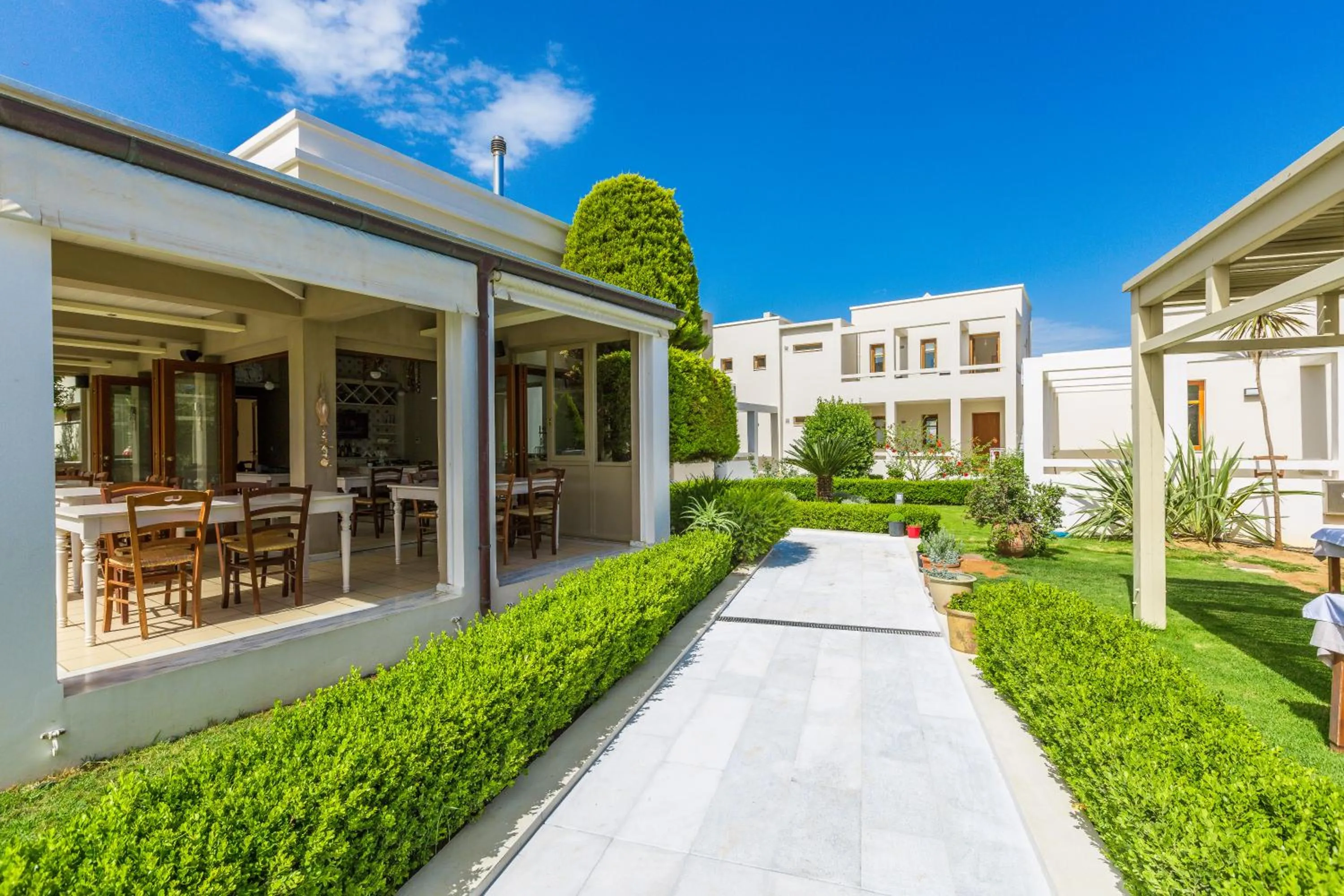 Property building in Mikro Livadi Special Lodges - Has an Eco Salt water pool - 150m from the beach