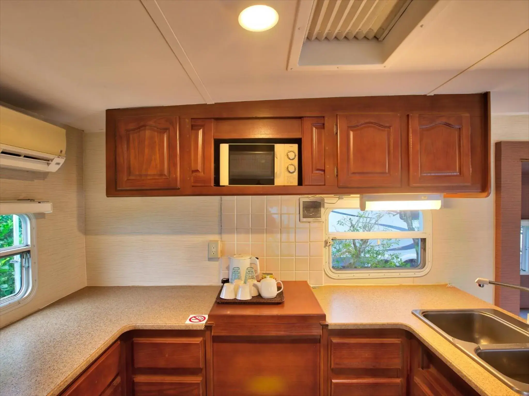 Deluxe Twin Room in Wood Pecker Nakijin Deluxe Twin Room in Wood Pecker Nakijin