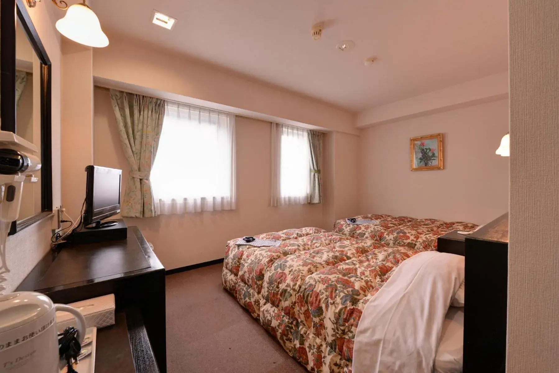 Photo of the whole room, Bed in Plaza Hotel Fujinoi Photo of the whole room, Bed in Plaza Hotel Fujinoi