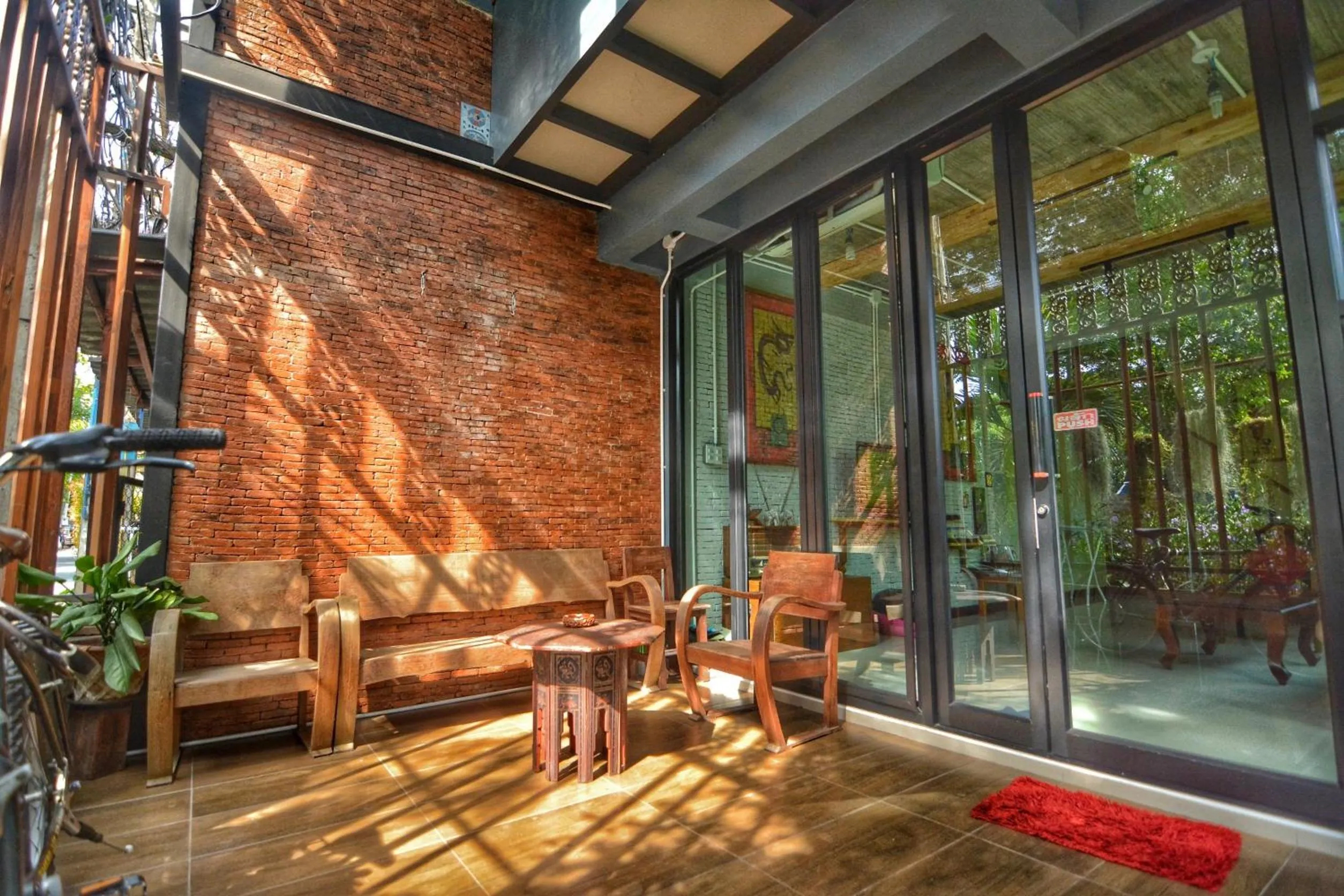 Patio in The Corner's unique house
