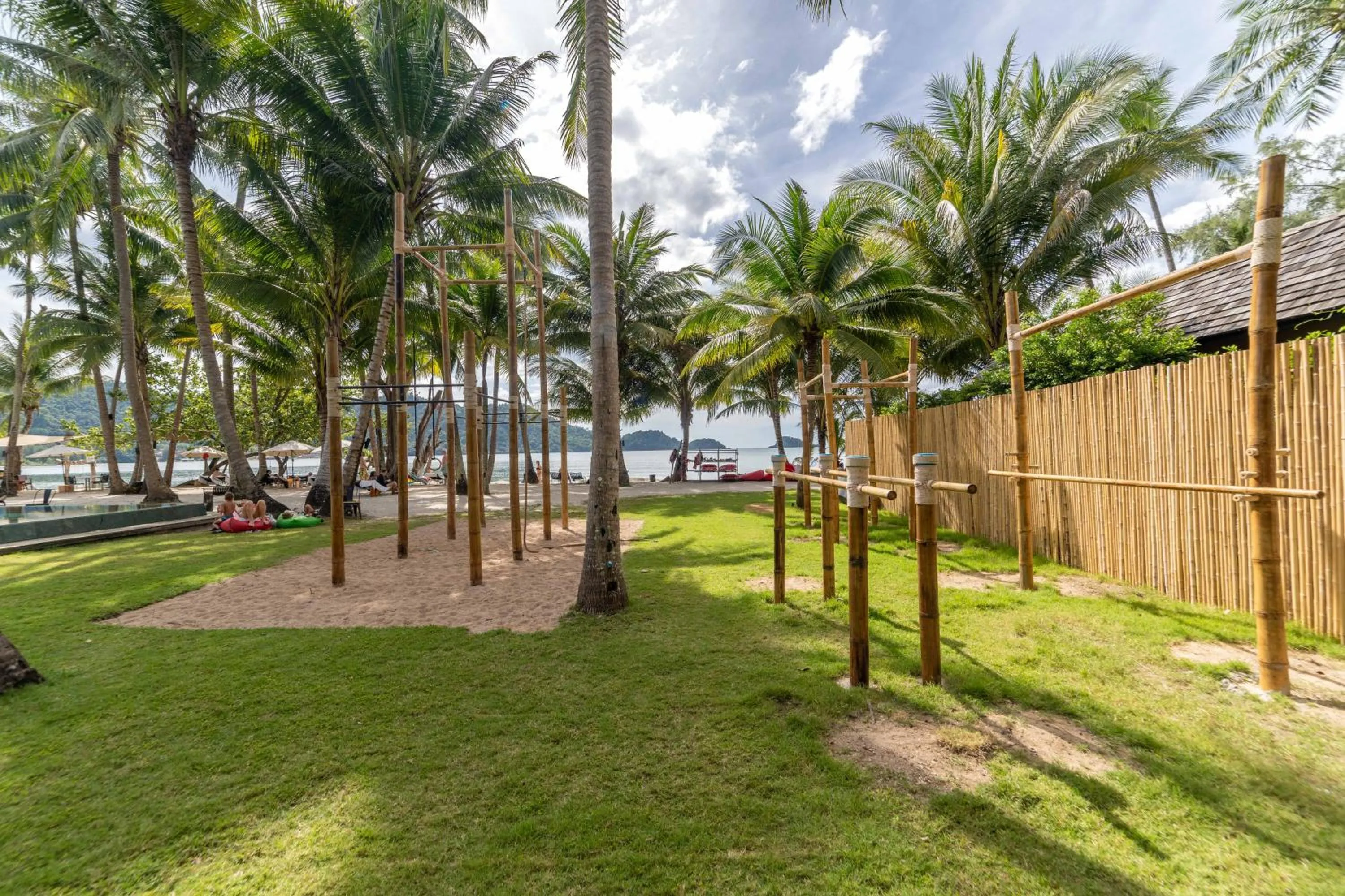 Garden in Peninsula Beach Resort