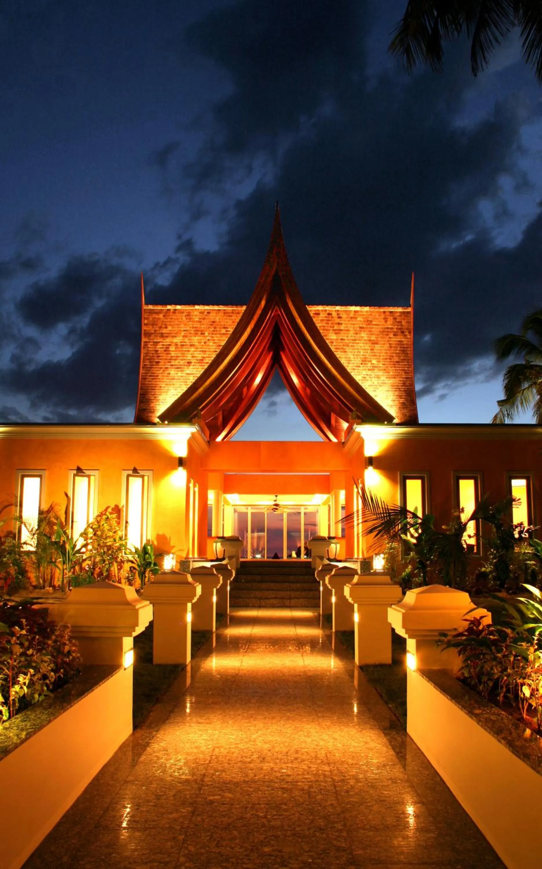 Restaurant/places to eat in Peninsula Beach Resort