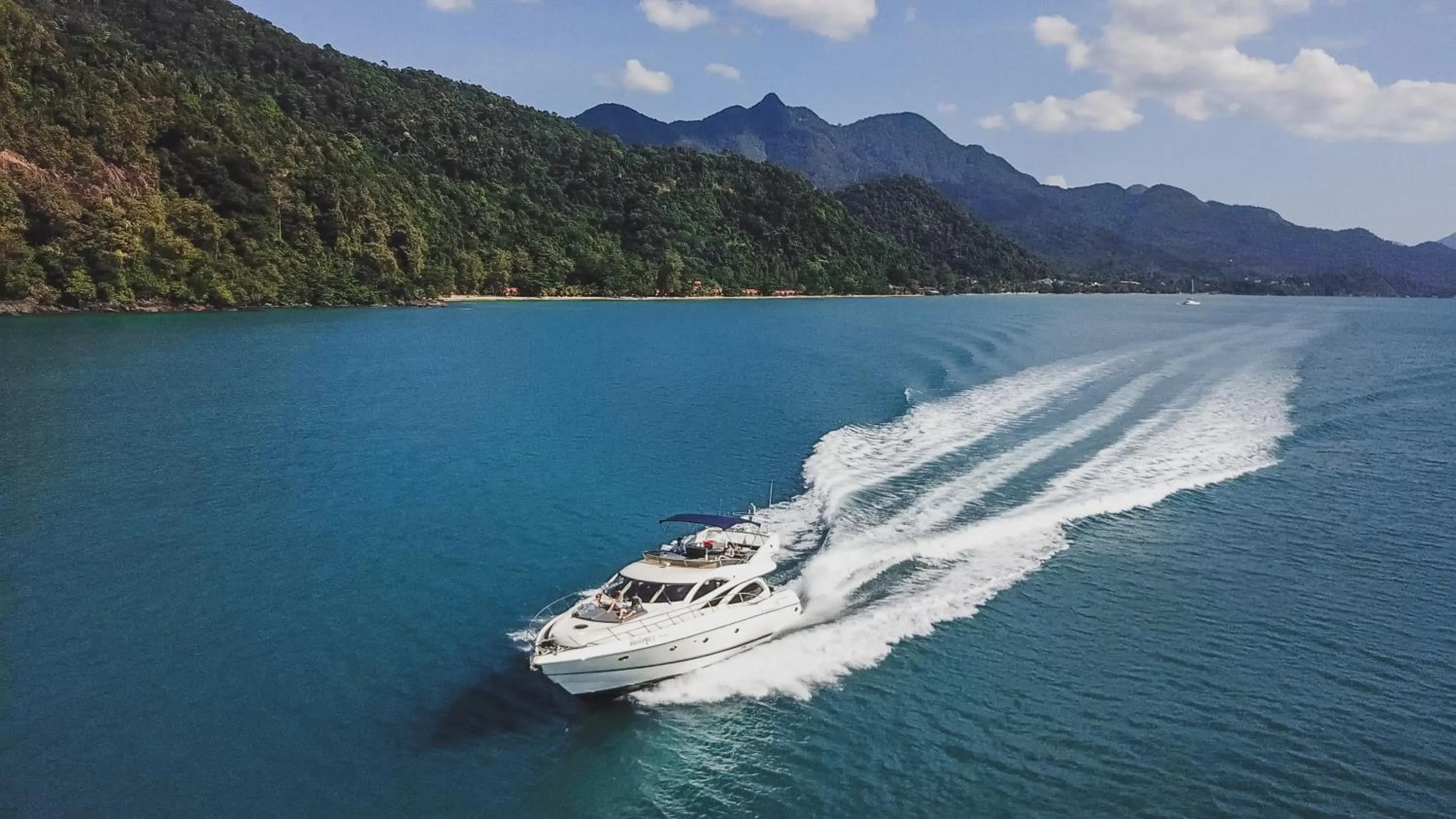 Natural landscape in Peninsula Beach Resort