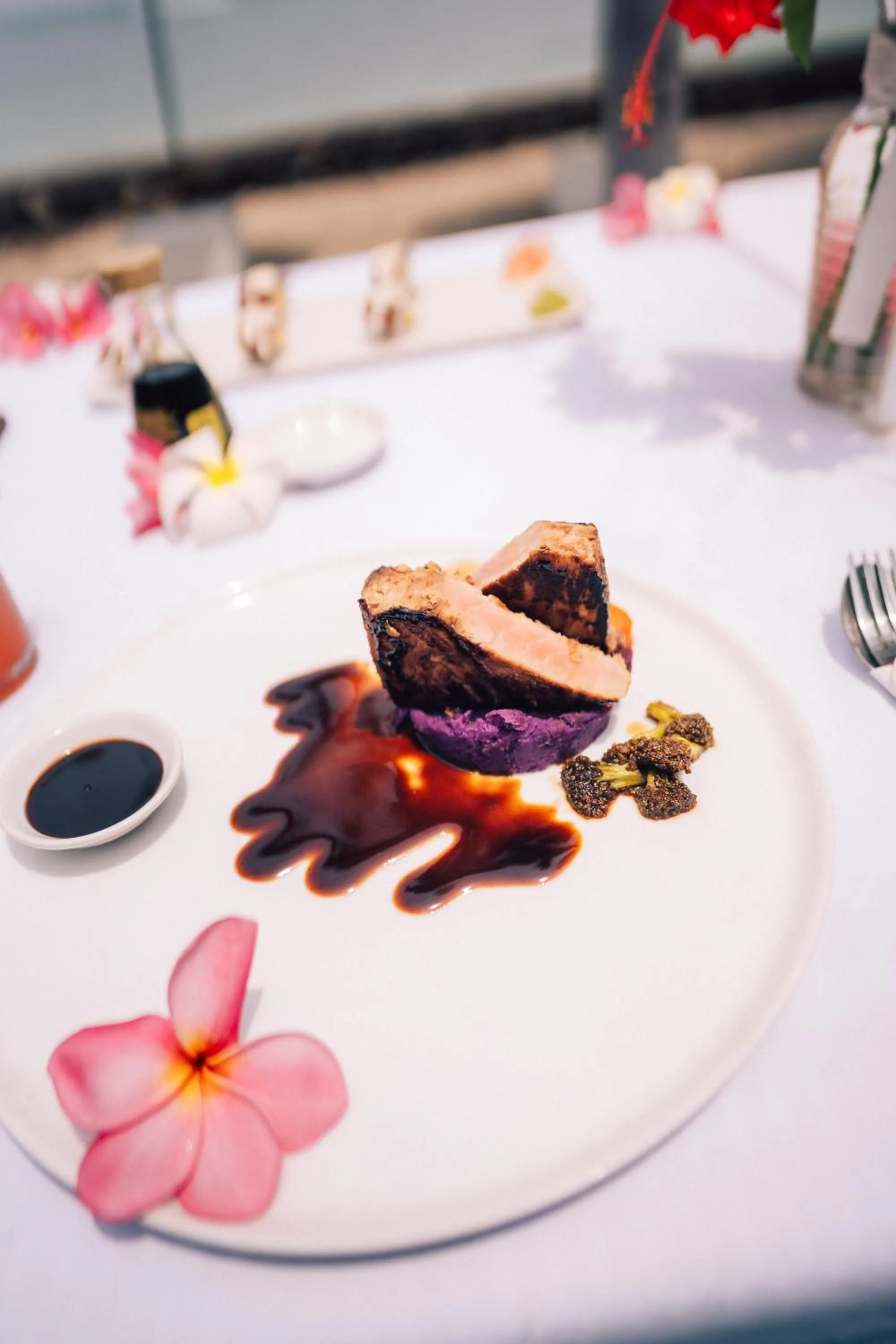 Restaurant/places to eat in Camilla Resort