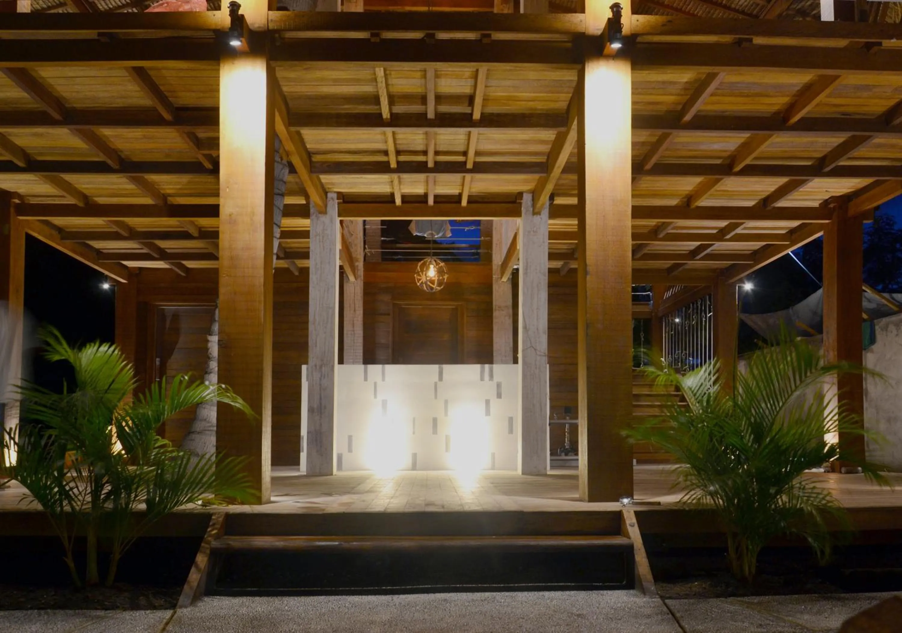 Restaurant/places to eat in Camilla Resort