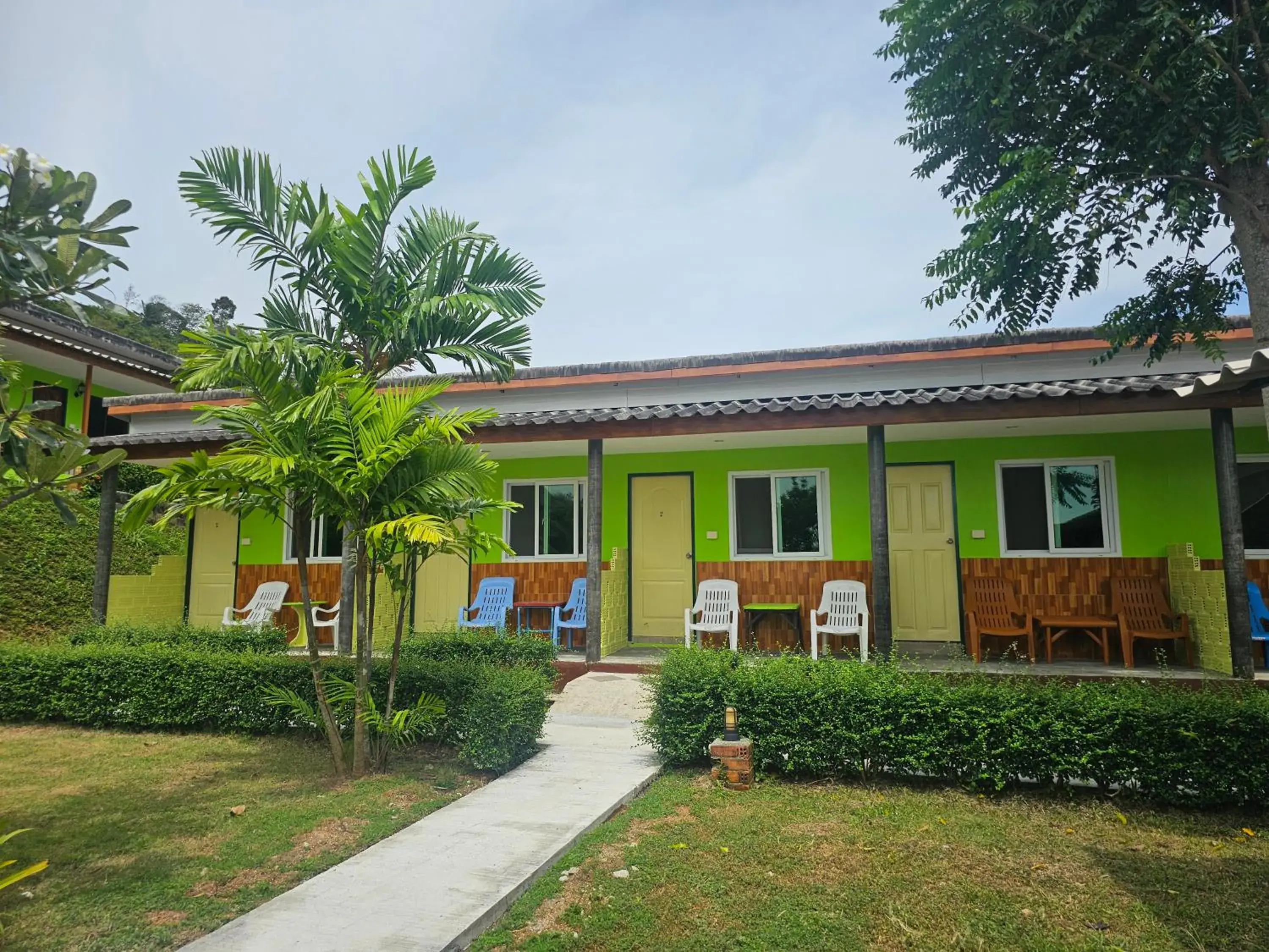 Property building in Cottage Hill at Lanta Property building in Cottage Hill at Lanta