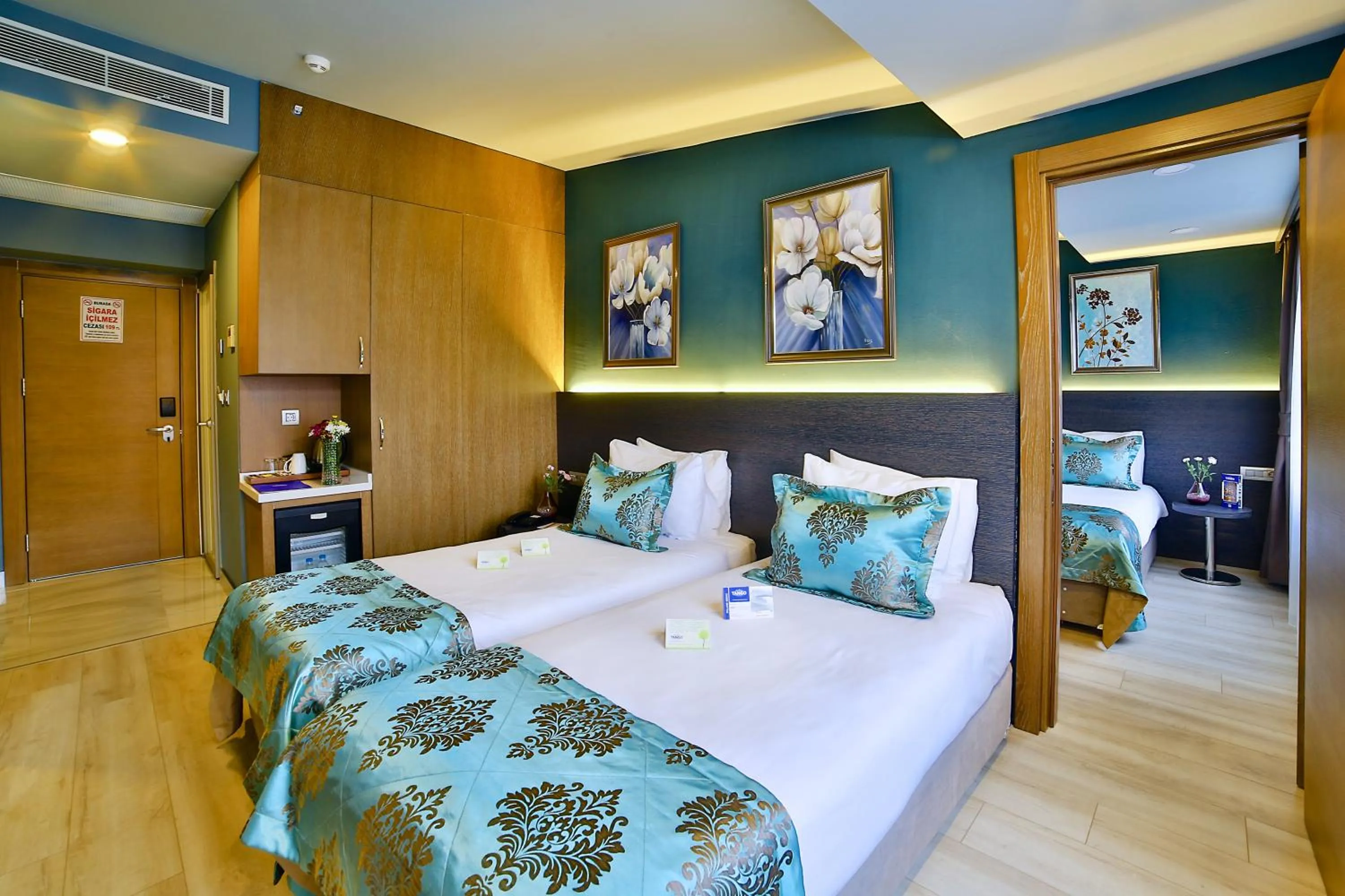 Coffee/tea facilities, Bed in The Tango Hotel İstanbul