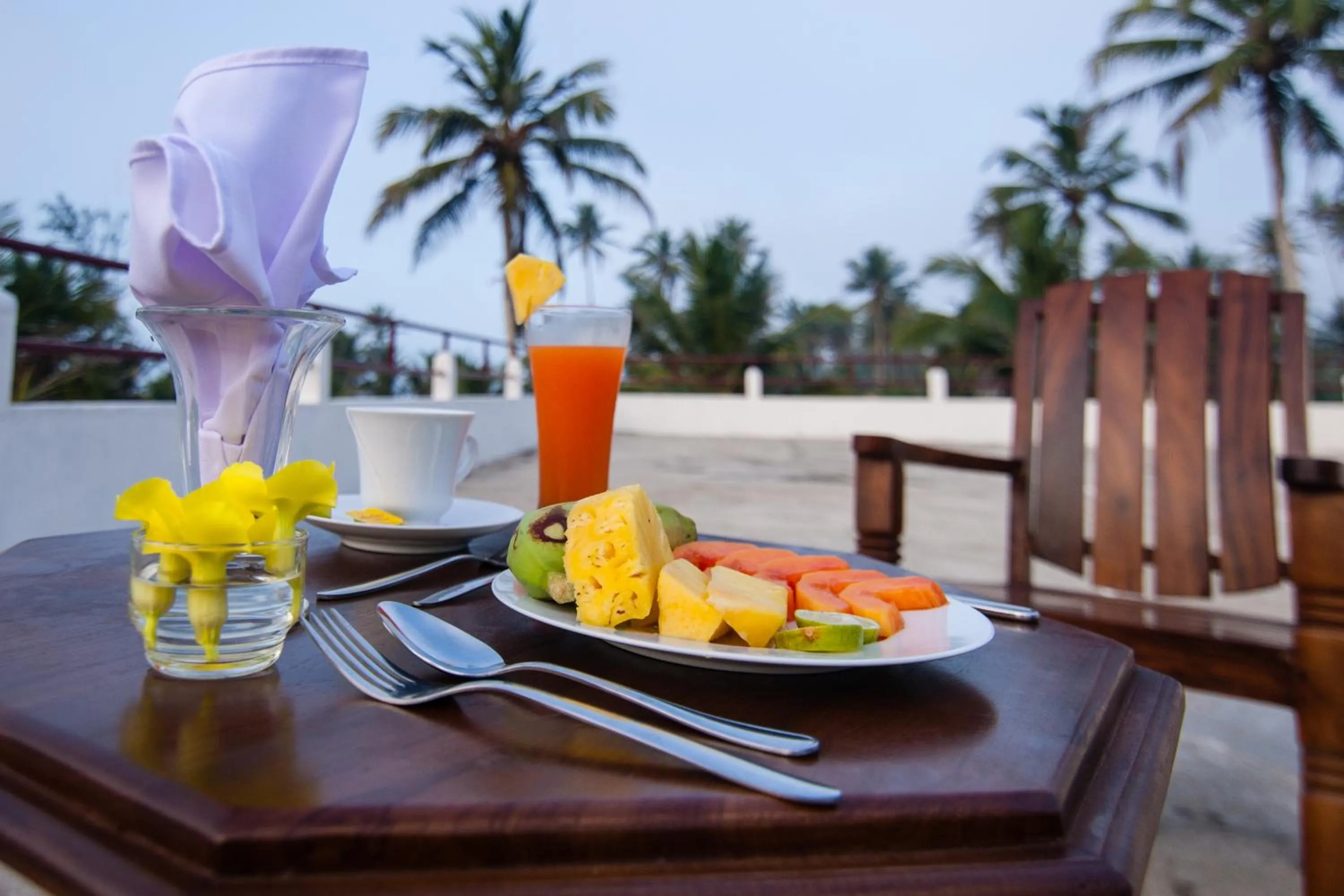 Breakfast in Savenrose Beach Villa