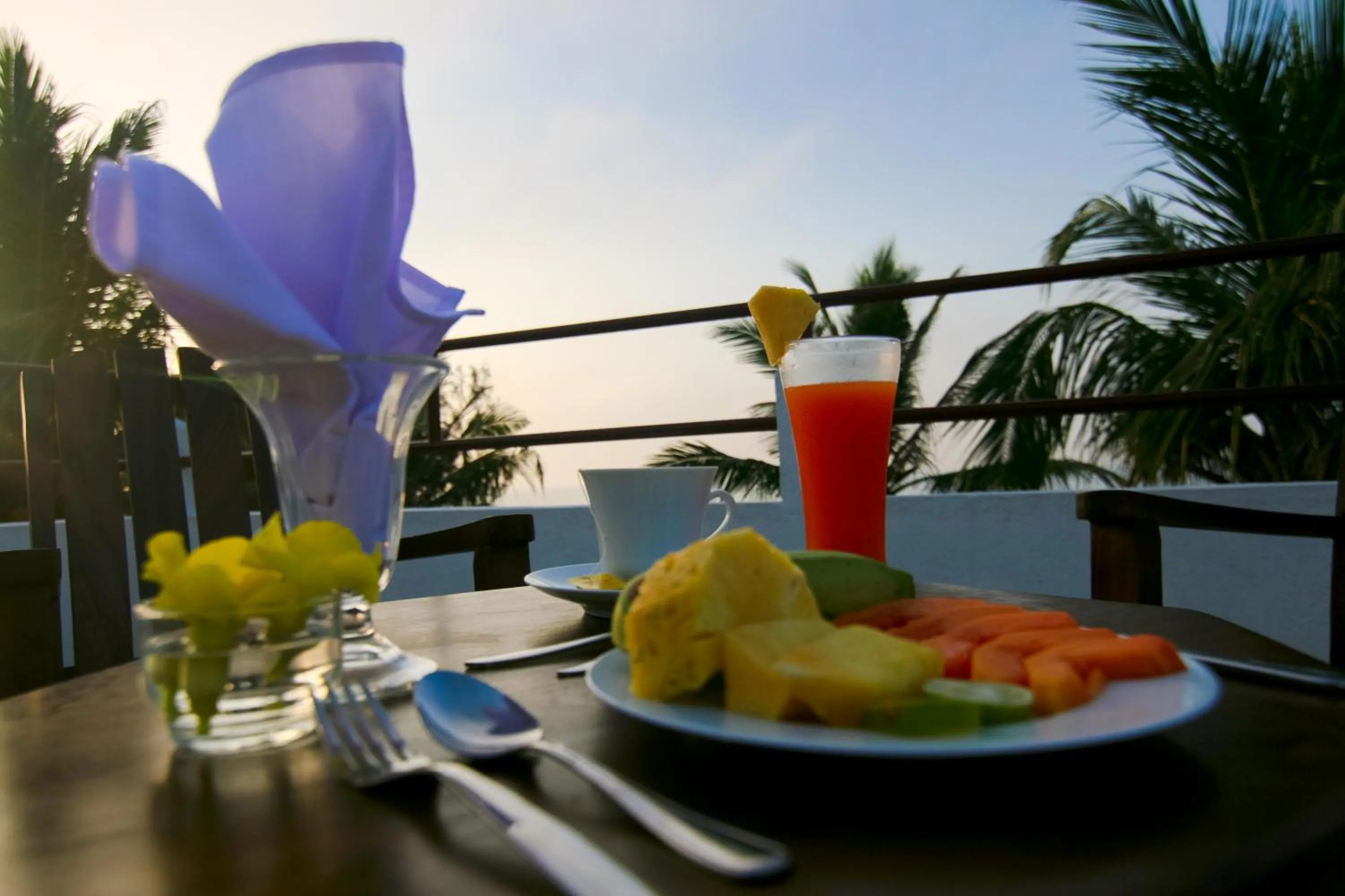Breakfast in Savenrose Beach Villa