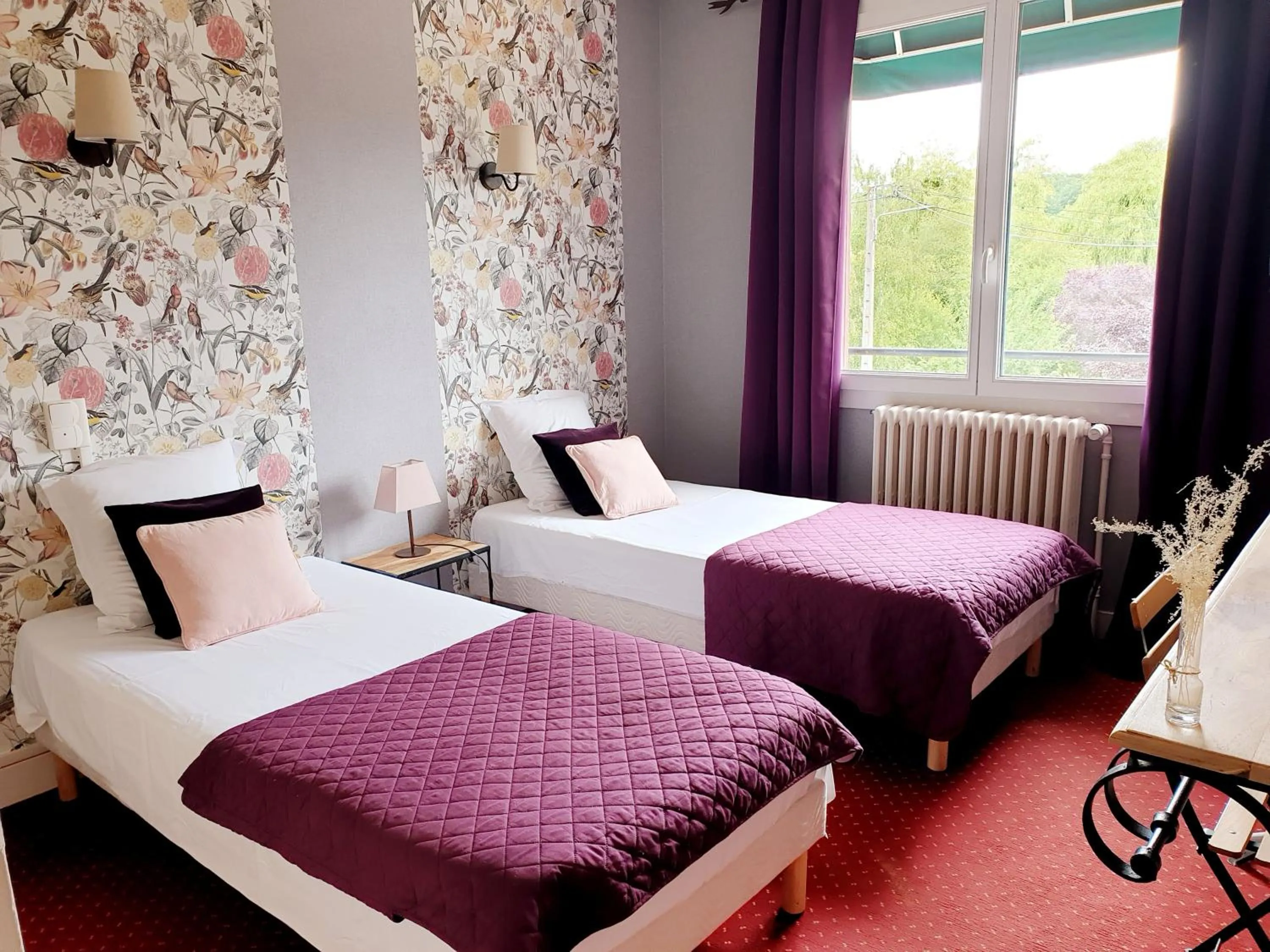 Bedroom, Bed in Logis Hôtel Saint Cyr