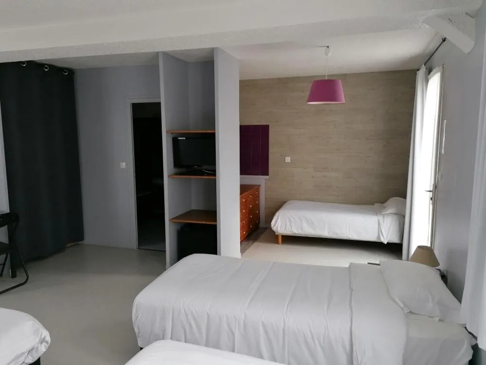 Bed in Hôtel Le Verger