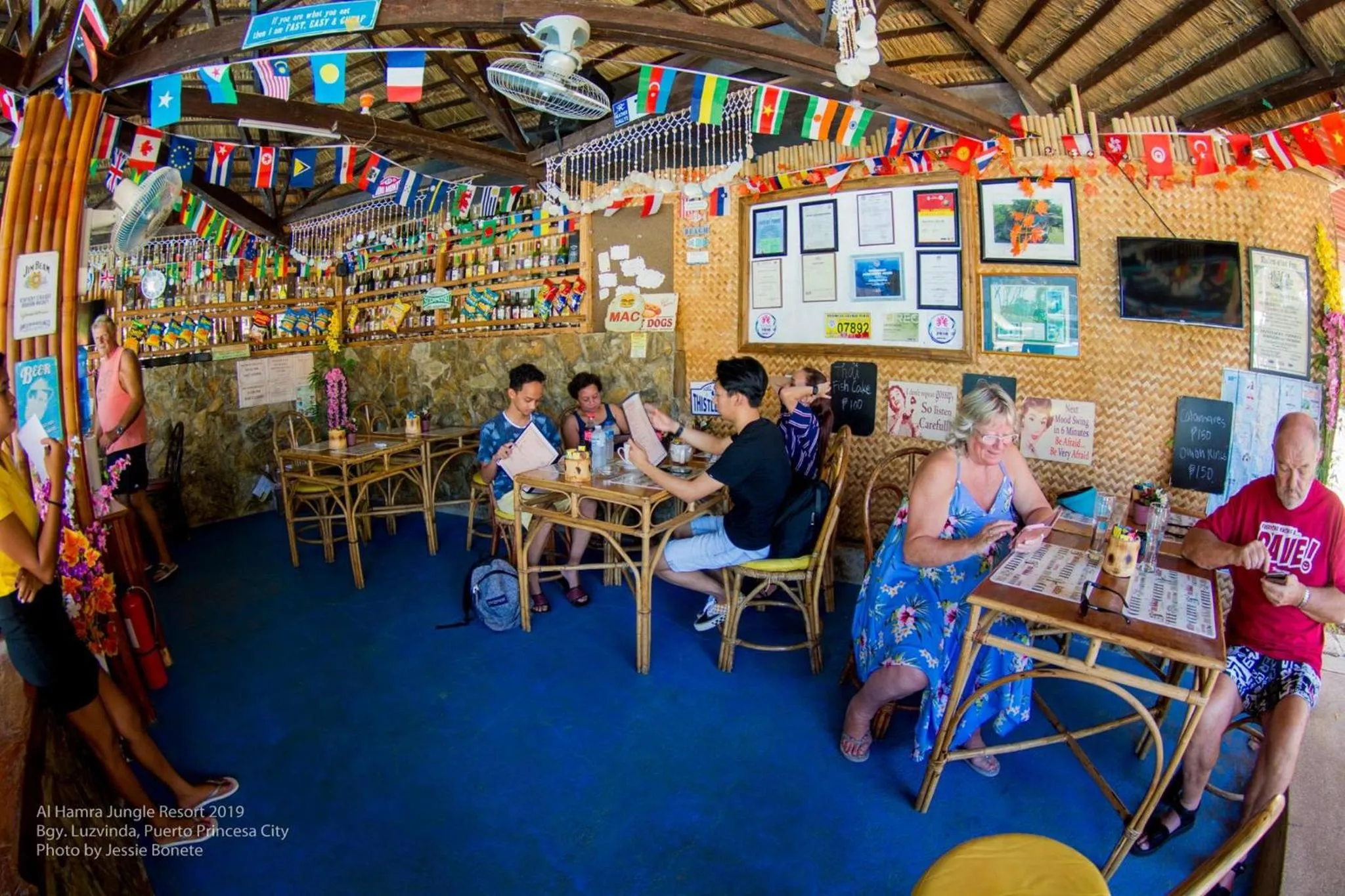 Restaurant/places to eat in Al Hamra Jungle Resort