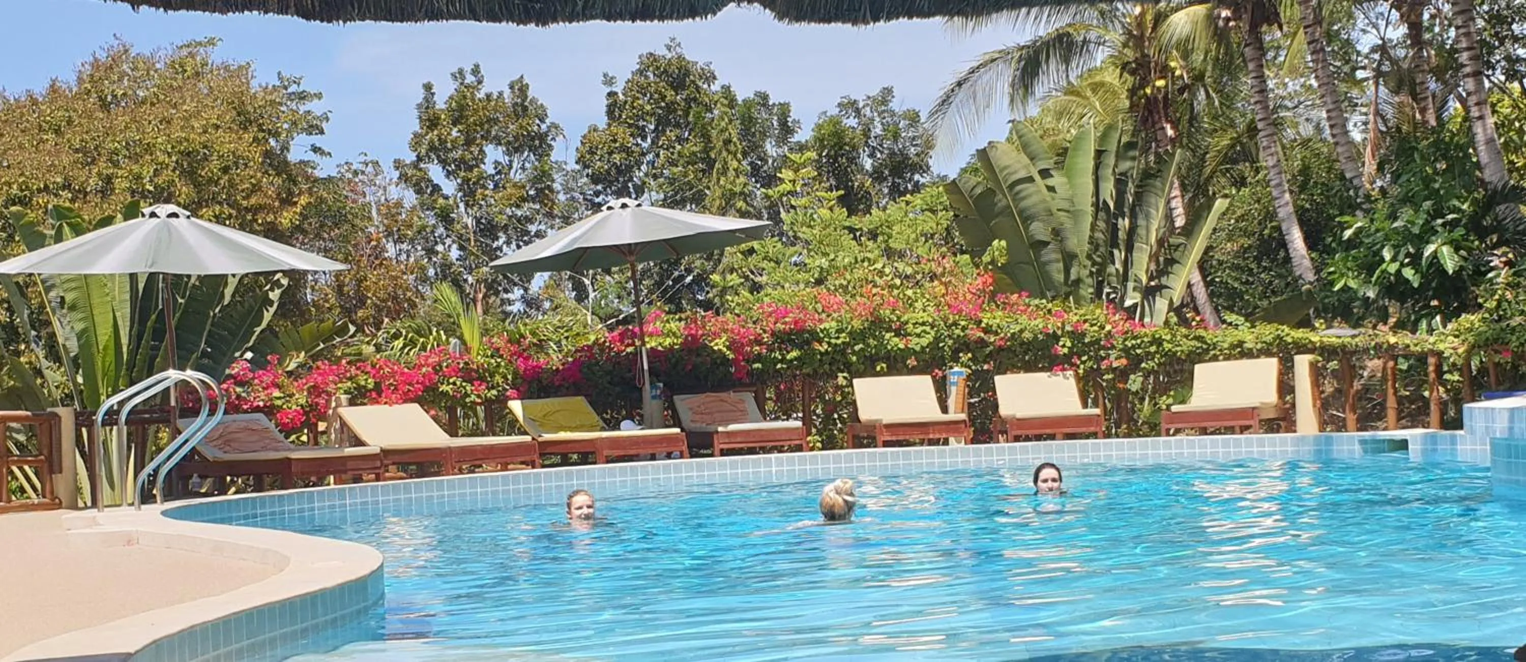 Al Hamra Jungle Resort