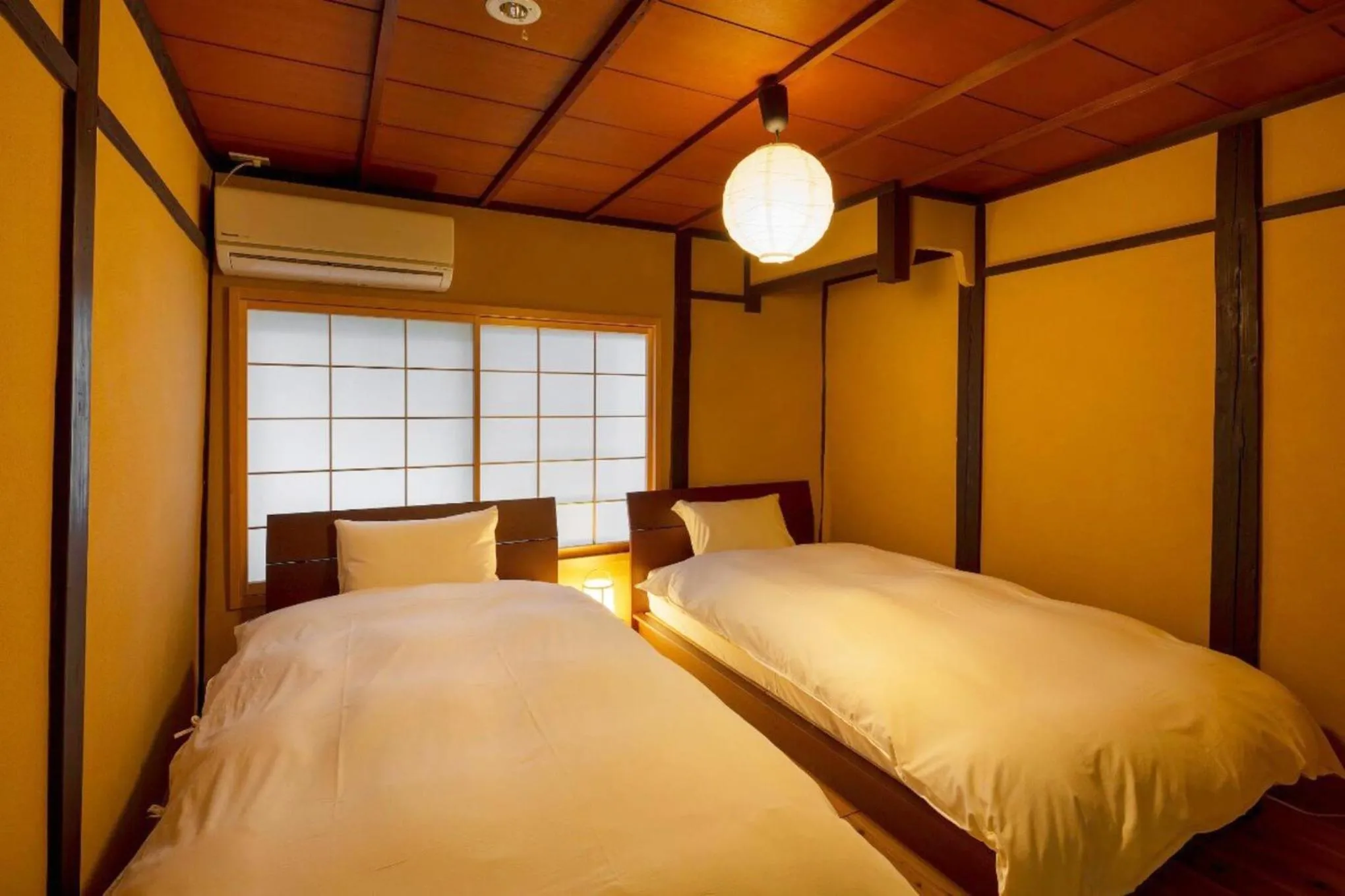 Bedroom, Bed in Kumashu an Machiya House