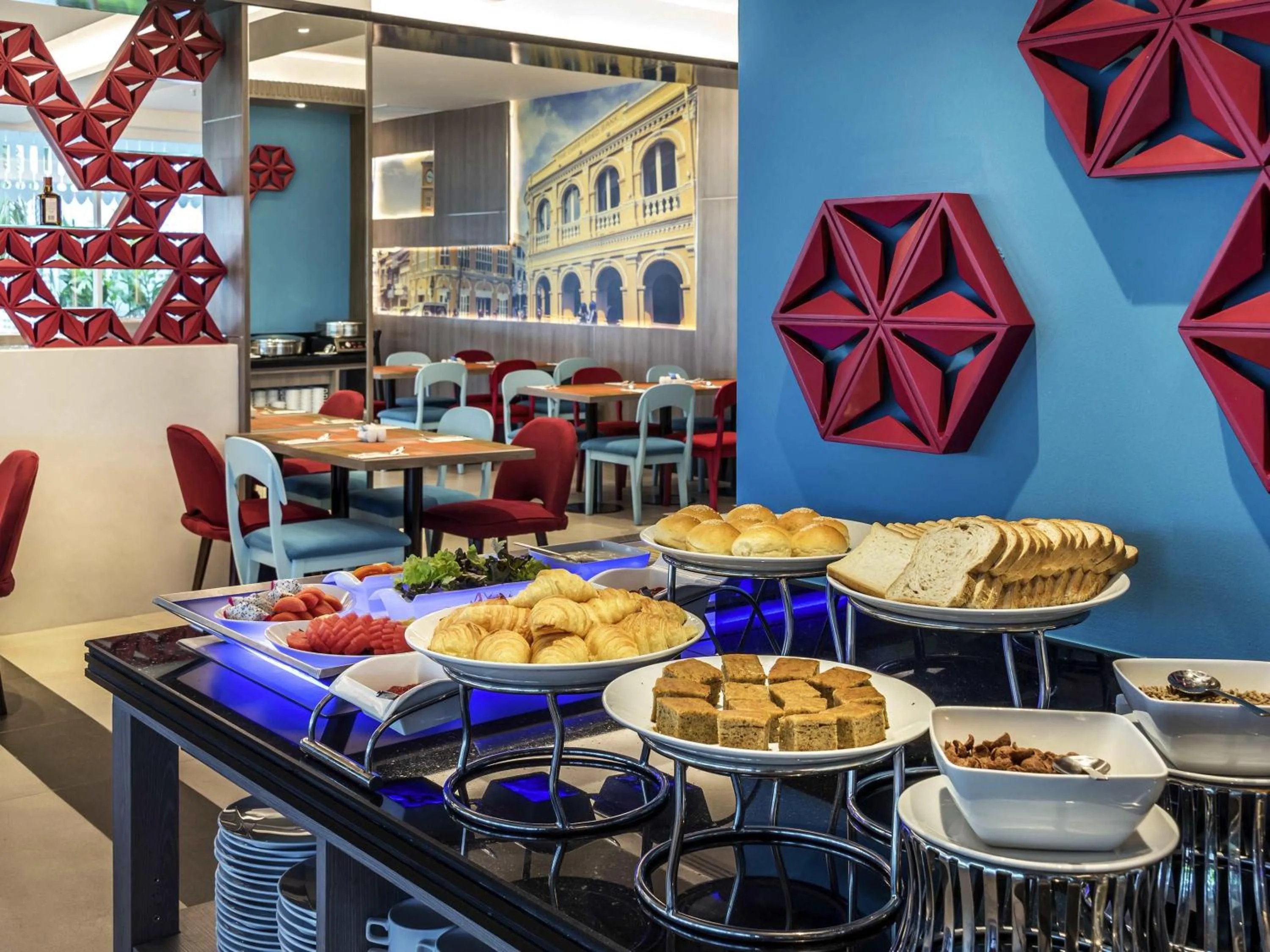 Restaurant/places to eat in Ibis Styles Phuket City