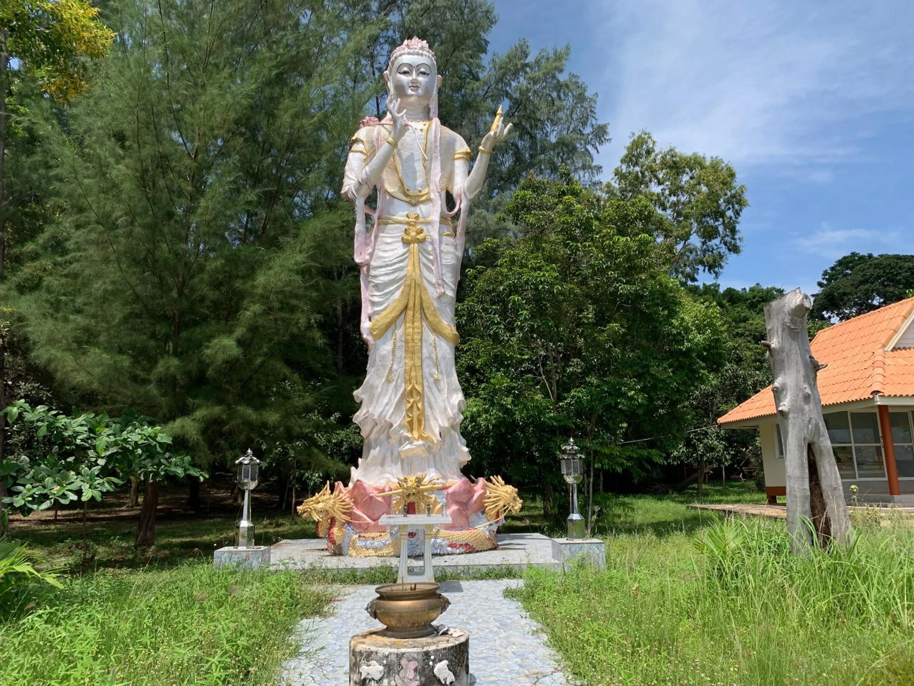 Nearby landmark in Koh Jum Ocean Beach Resort