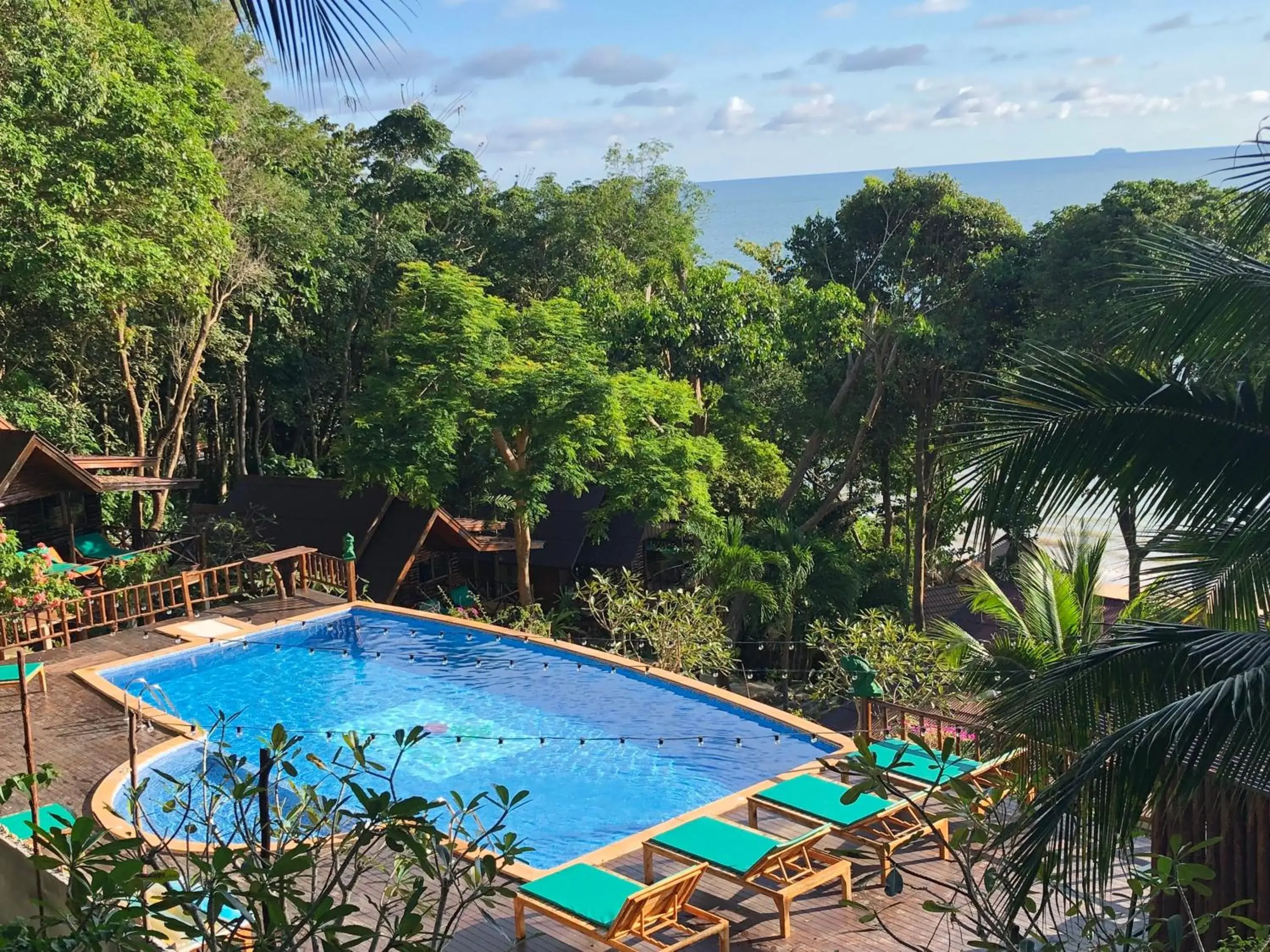 Garden view in Koh Jum Ocean Beach Resort Garden view in Koh Jum Ocean Beach Resort