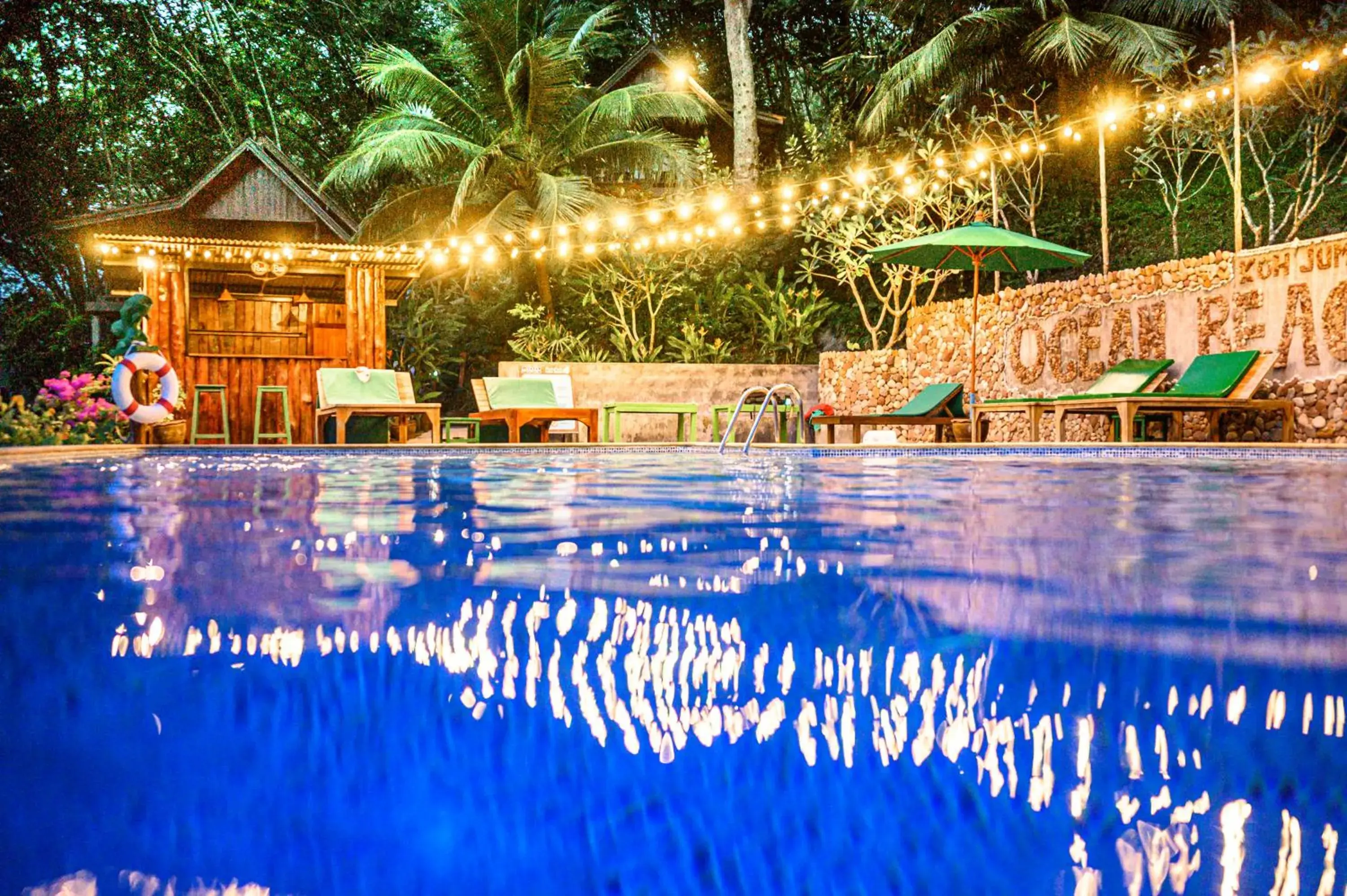 Swimming pool in Koh Jum Ocean Beach Resort Swimming pool in Koh Jum Ocean Beach Resort