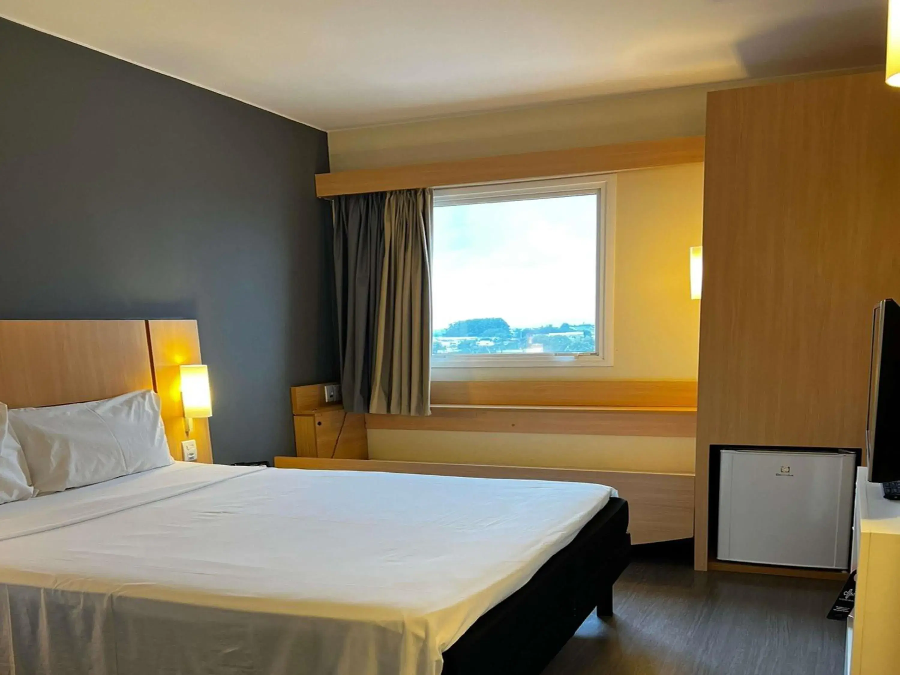 Bedroom, Bed in ibis Catalao Bedroom, Bed in ibis Catalao